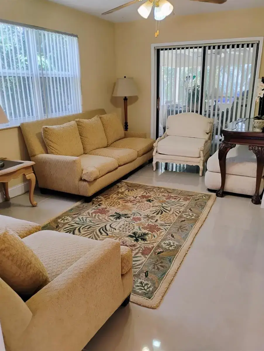 1 bedroom 1 bath Residential Lease for rent at 1411 Grant Street # 2, Hollywood FL 33020