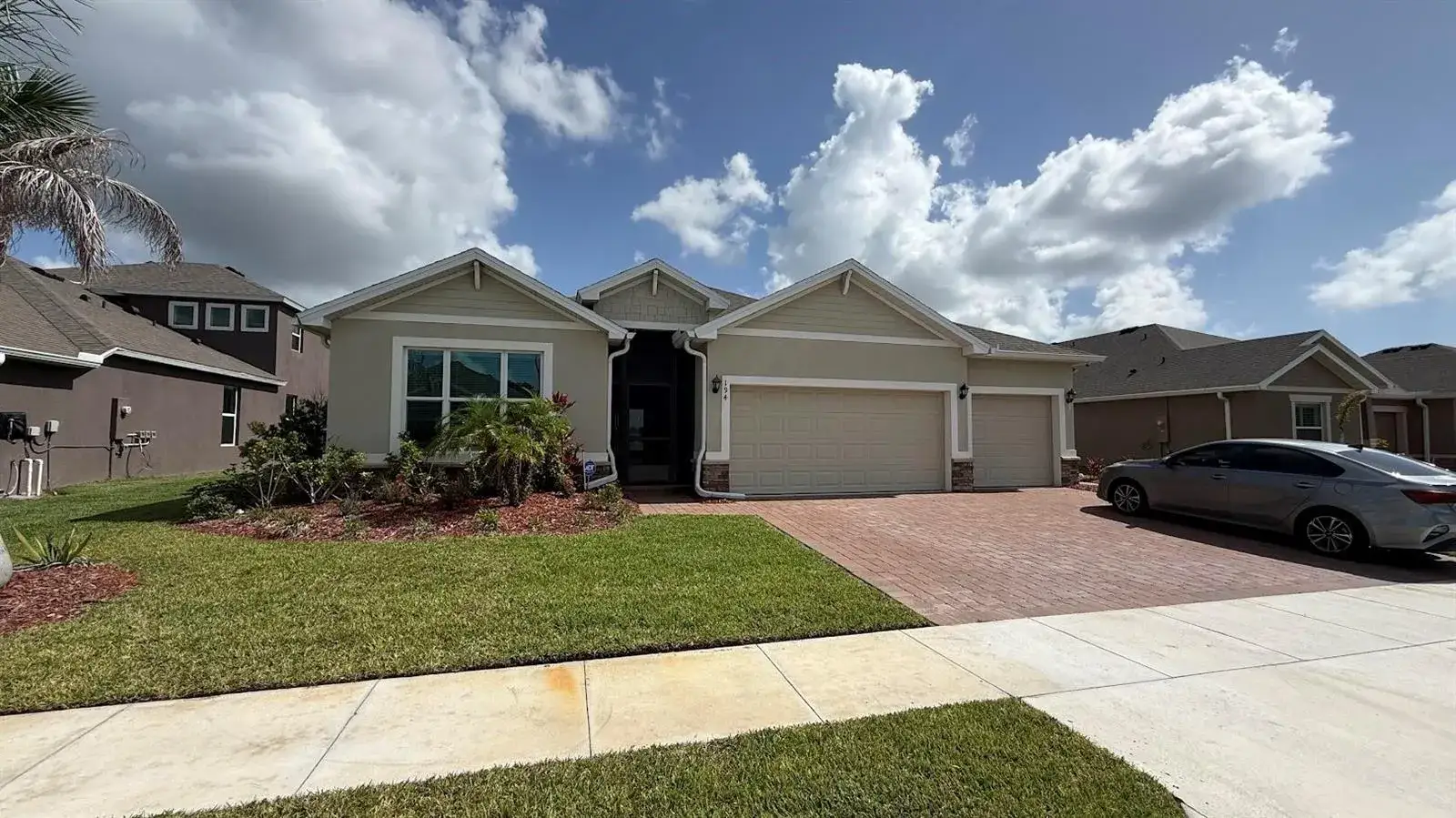 3 bedroom 3 bath Residential Lease for rent at 194 52nd Square, Vero Beach FL 32968