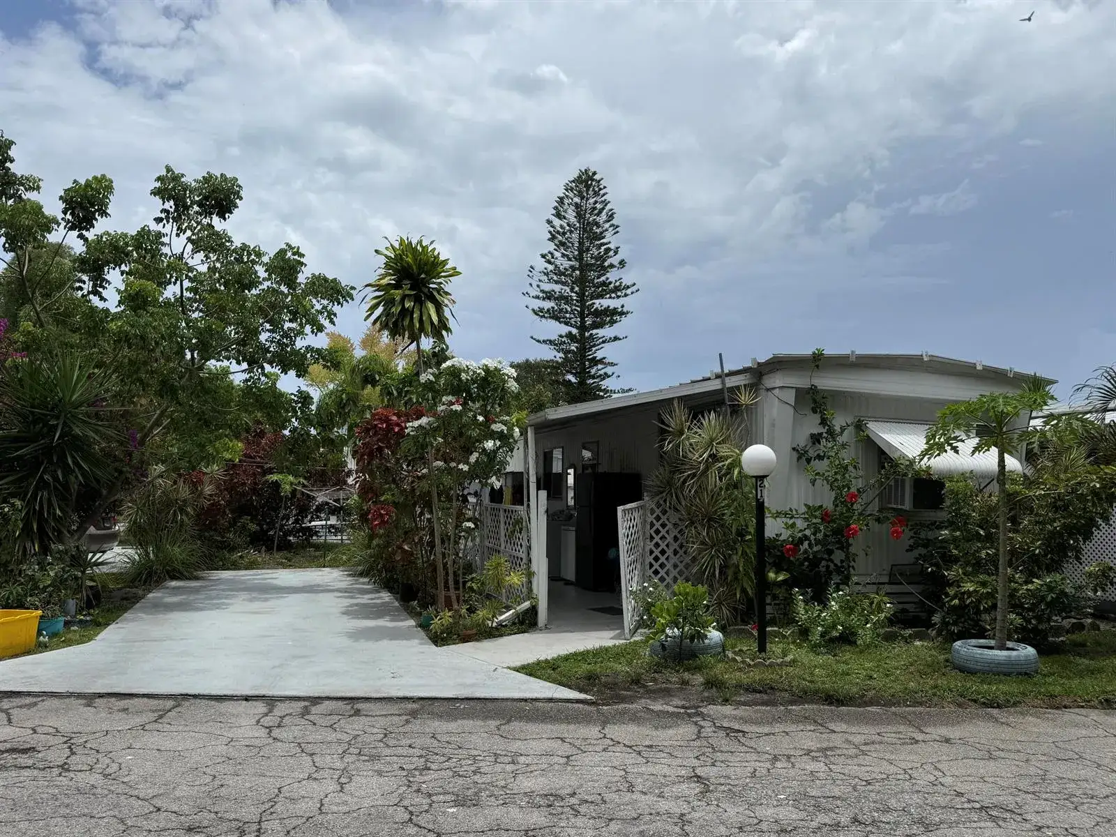 2 bedroom 1 bath Residential for sale at 21 Palm Drive # 21, FL 33461