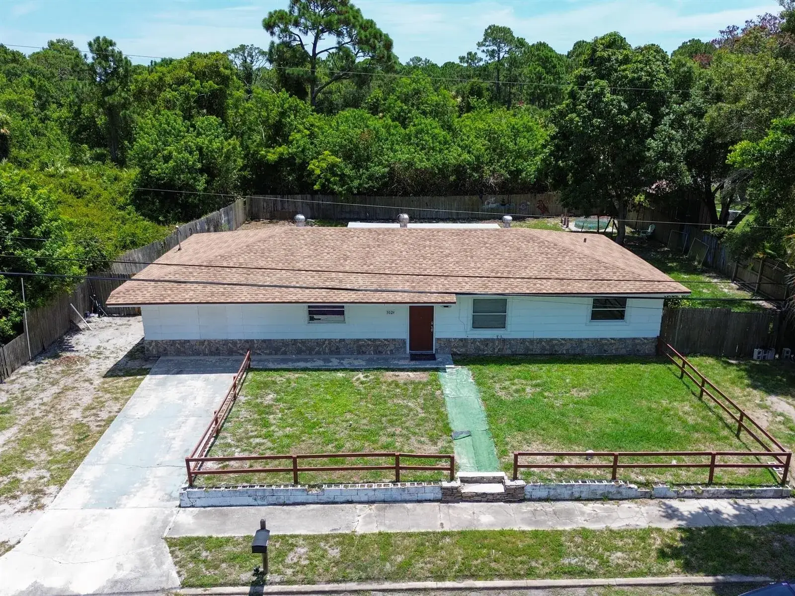 3 bedroom 2 bath Residential for sale at 3024 W Dixie Boulevard, Fort Pierce FL 34946