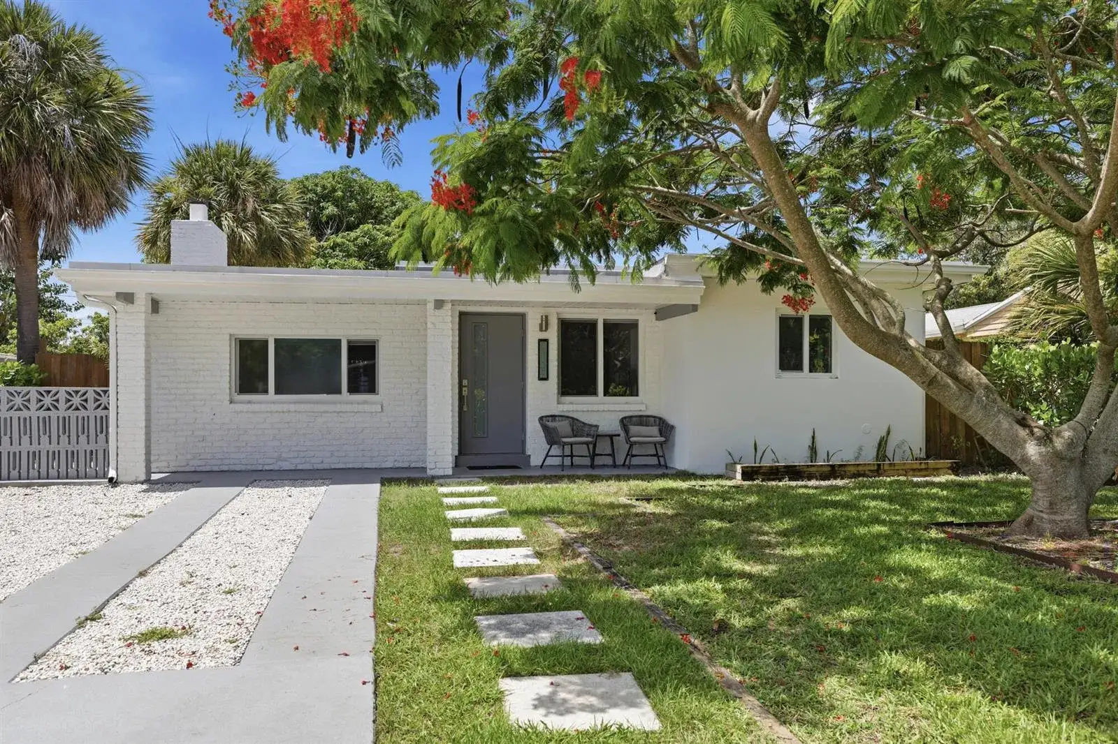 3 bedroom 1 bath Residential for sale at 1225 15th Avenue N, FL 33460