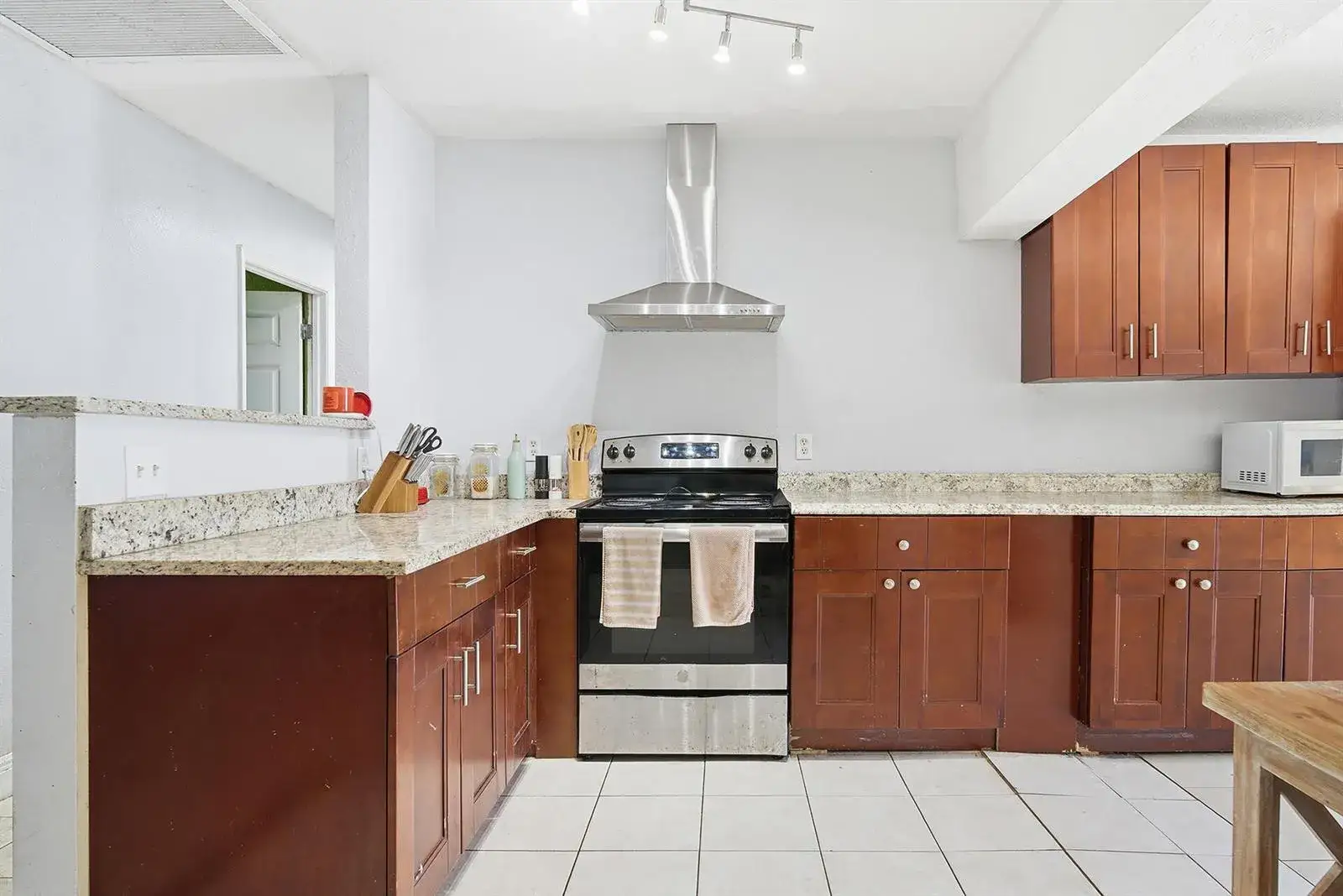 4 bedroom 2 bath Residential for sale at 333 Mid Pines Road, Palm Springs FL 33461