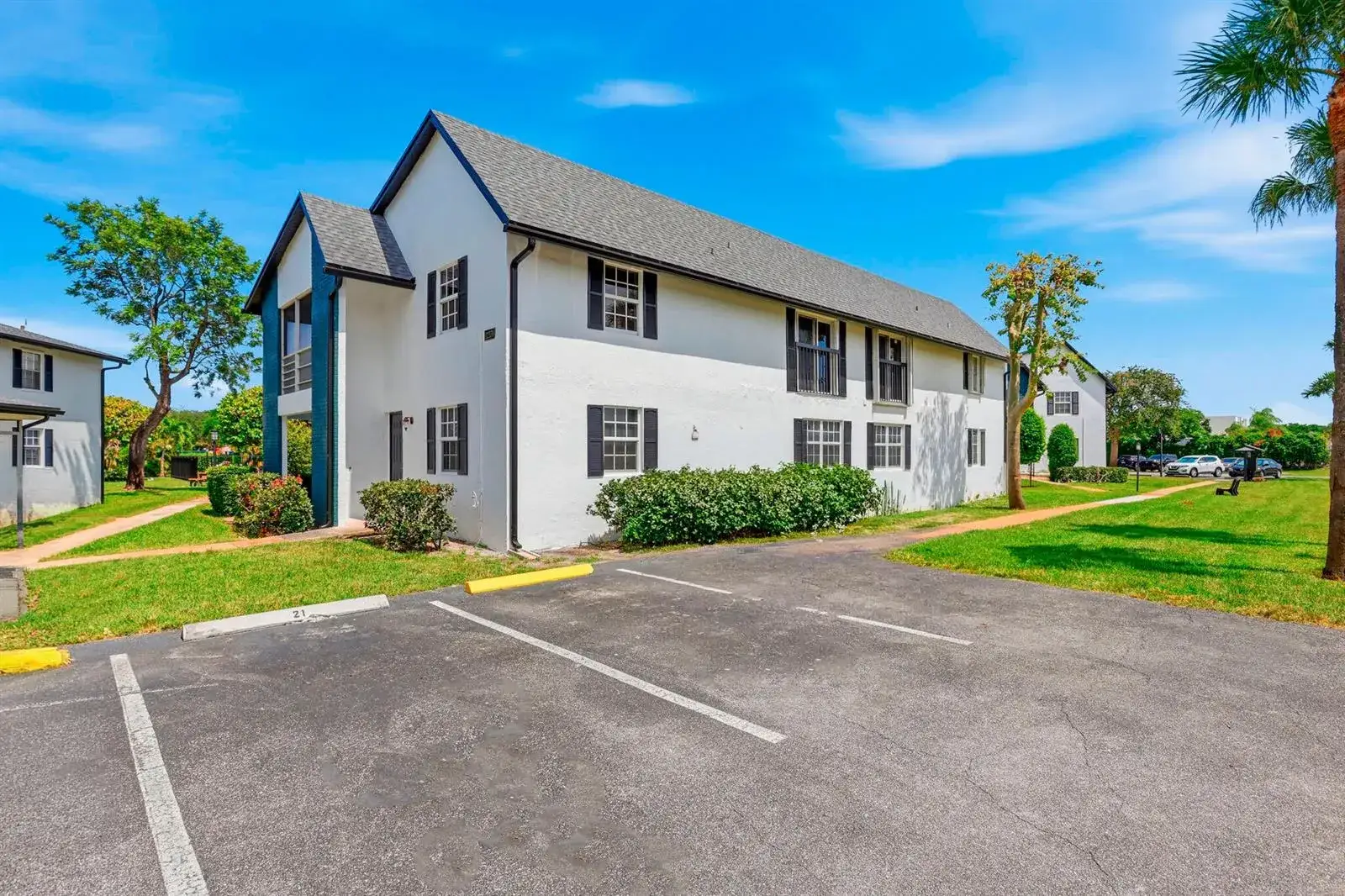 2 bedroom 1 bath Residential Lease for rent at 12370 Alternate A1a # M5, FL 33410