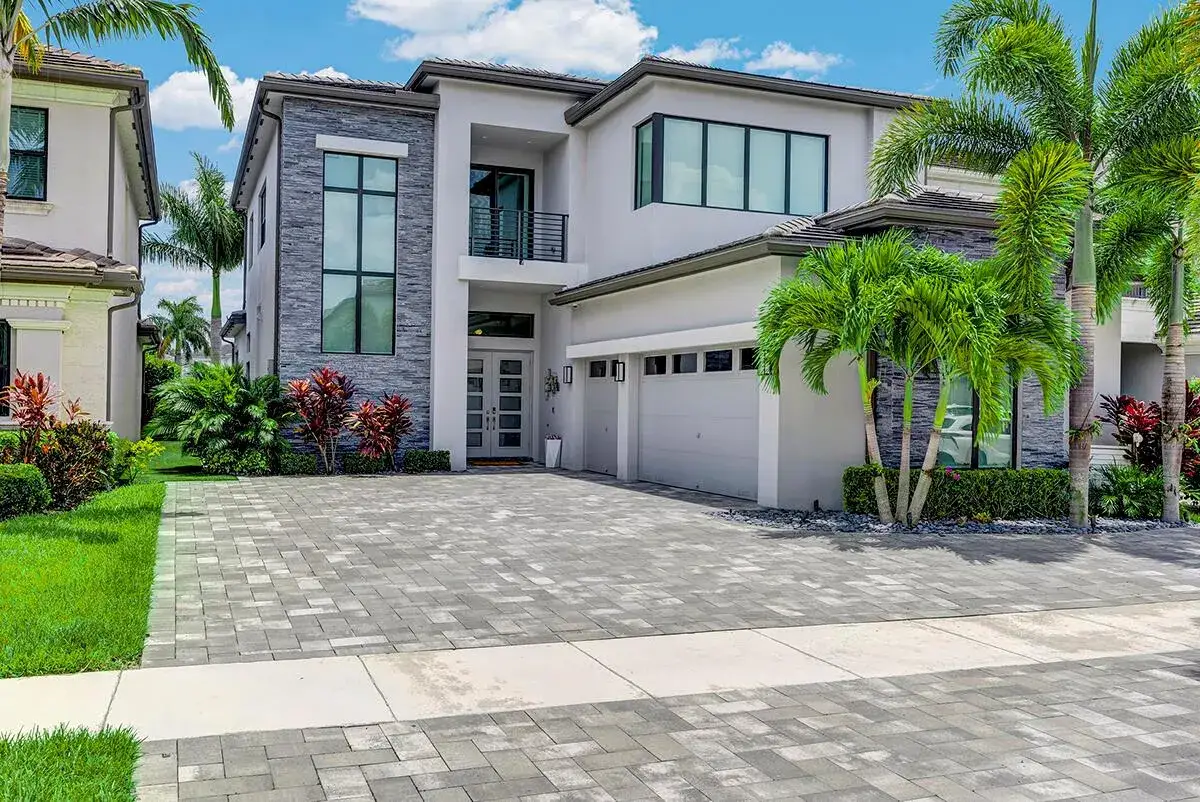 5 bedroom 4 bath Residential for sale at 9046 Chauvet Way, Boca Raton FL 33496