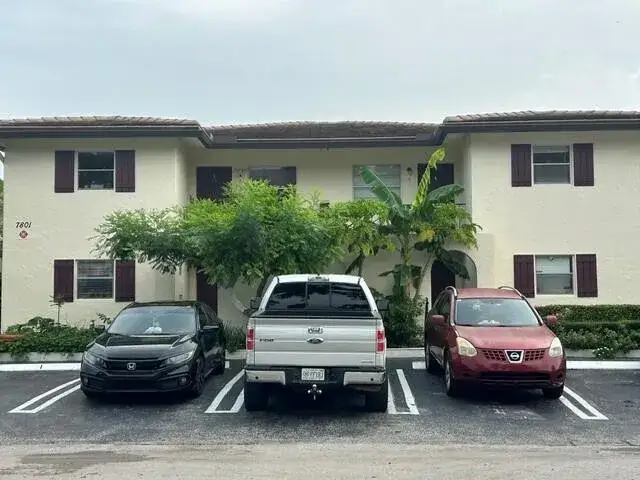 3 bedroom 2 bath Residential Lease for rent at 7801 NW 35th Court # 4, Coral Springs FL 33065