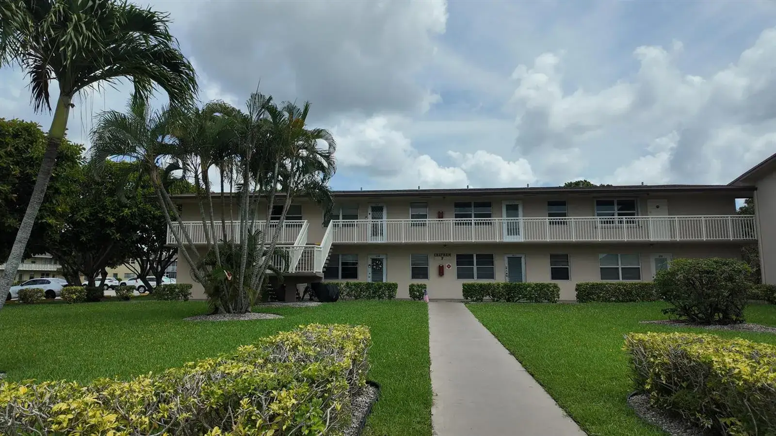 2 bedroom 1 bath Residential for sale at 326 Chatham P # 326, West Palm Beach FL 33417