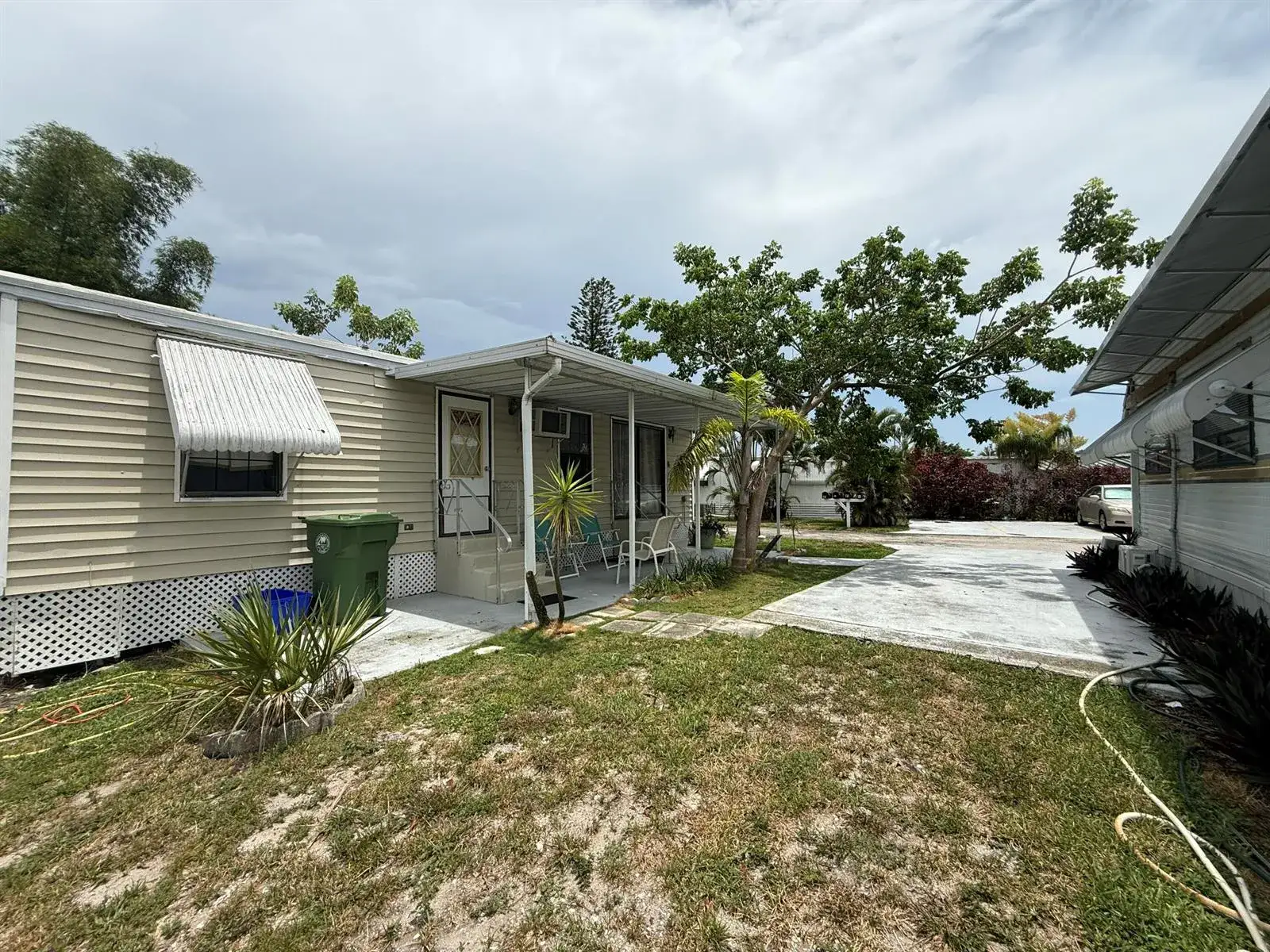 1 bedroom 1 bath Residential for sale at 42 Palm Drive # 42, FL 33461