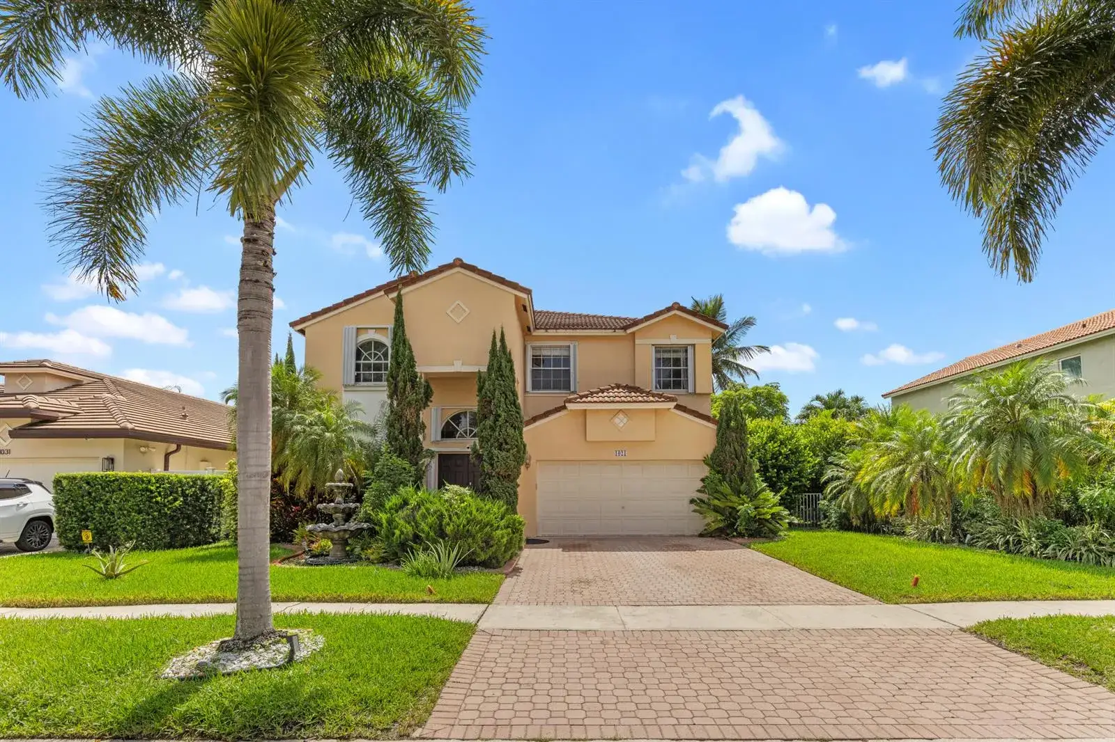 5 bedroom 3 bath Residential for sale at 1021 NW 185th Avenue, Pembroke Pines FL 33029