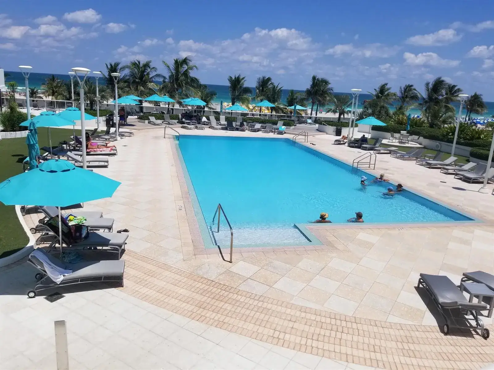1 bath Residential Lease for rent at 100 Lincoln Road # 1524, Miami Beach FL 33139