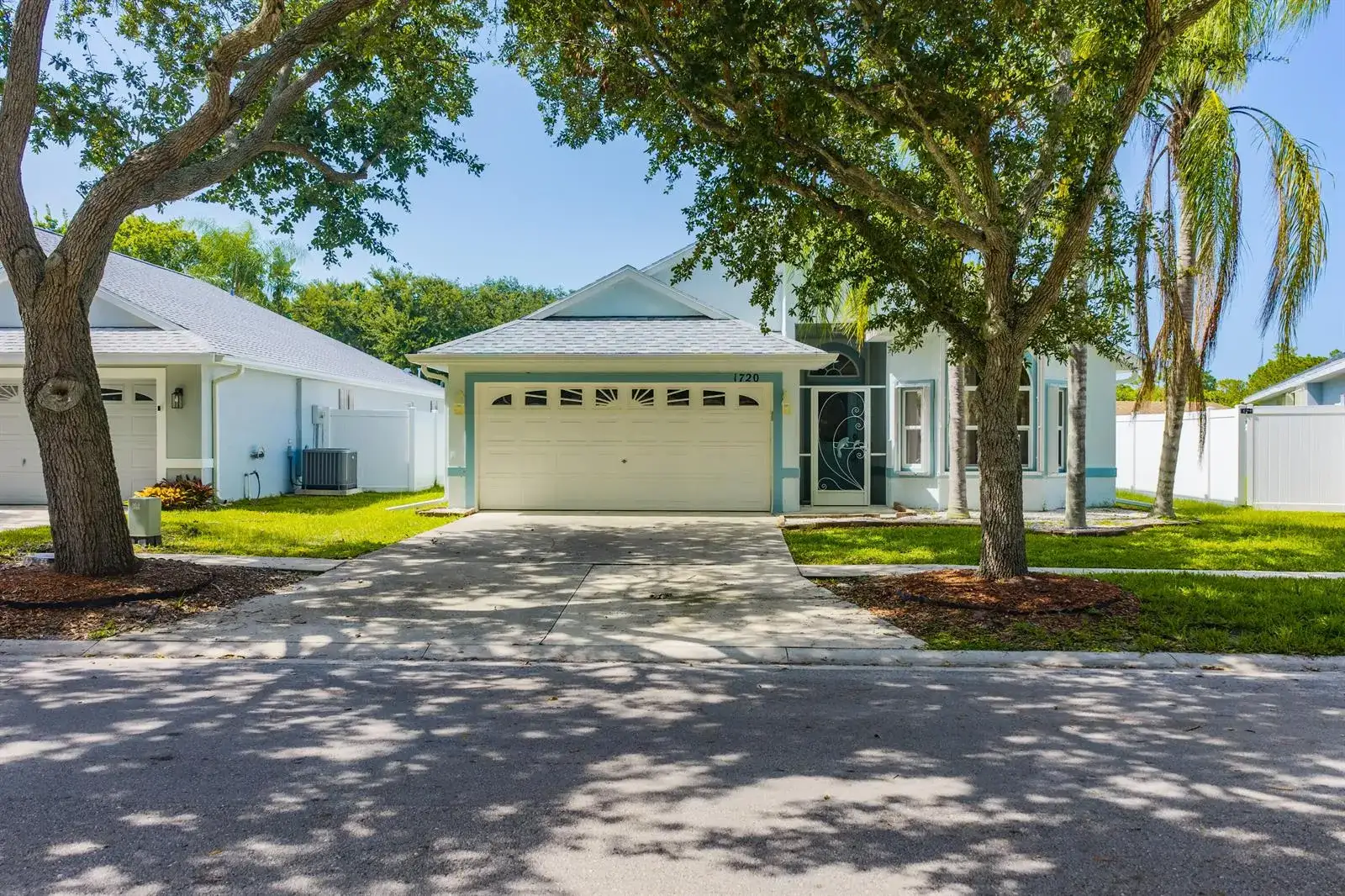 3 bedroom 2 bath Residential for sale at 1720 Pondberry Lane, Port St. Lucie FL 34952