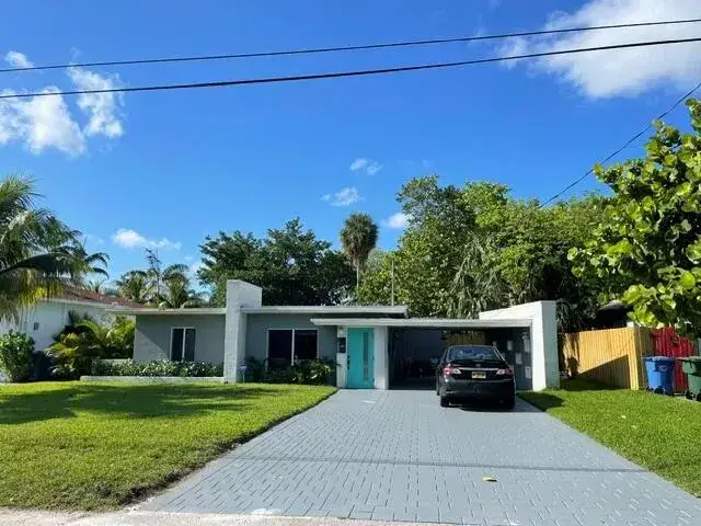 2 bedroom 2 bath Residential for sale at 1560 NE 32nd Street, Oakland Park FL 33334