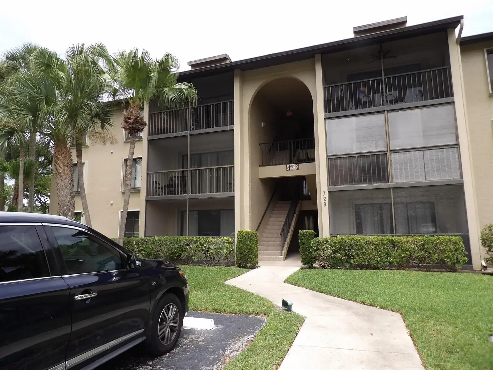 2 bedroom 2 bath Residential Lease for rent at 728 Sunny Pine Way # C3, FL 33415