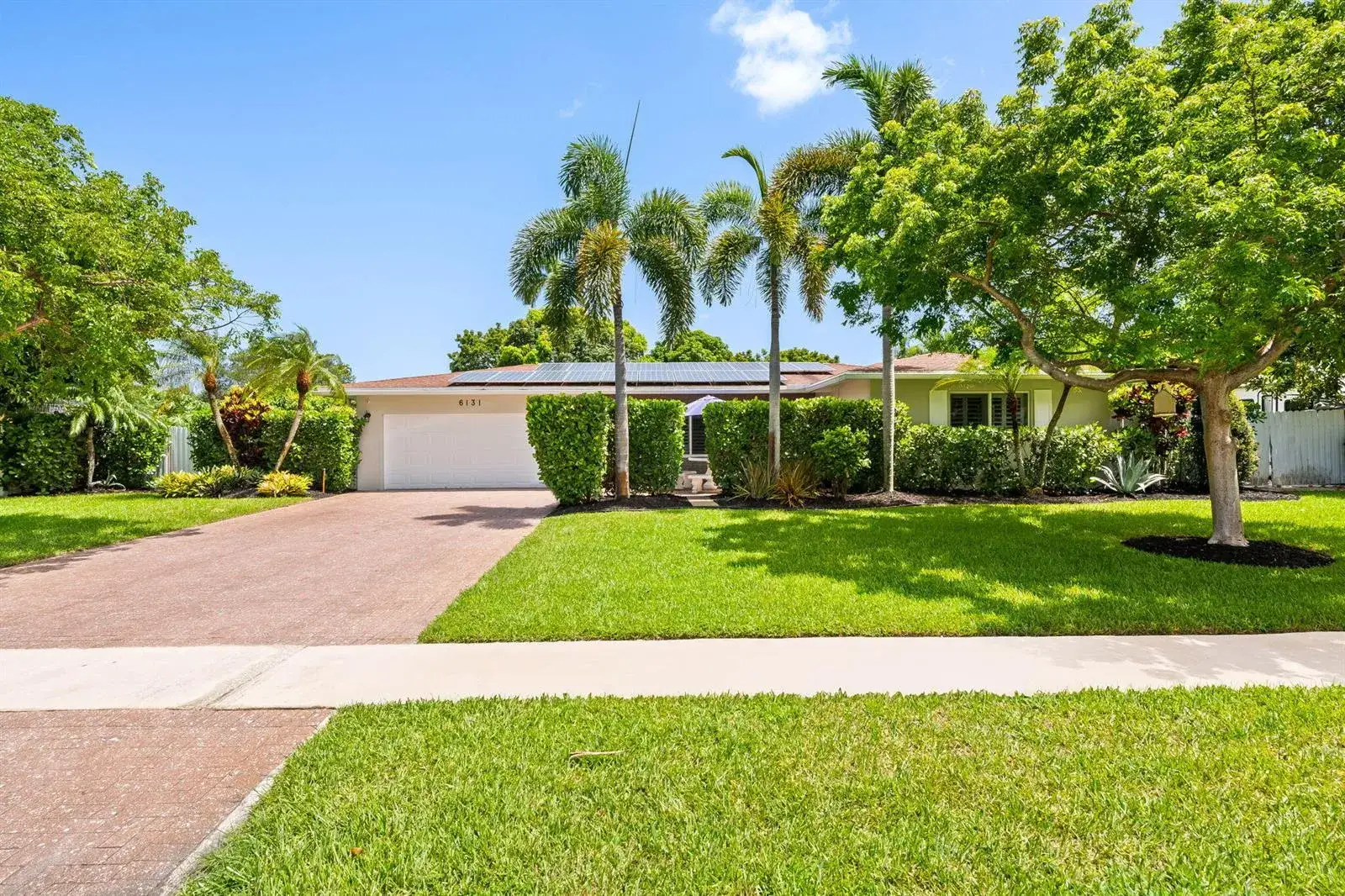 3 bedroom 2 bath Residential for sale at 6131 SW 8th Street, Plantation FL 33317