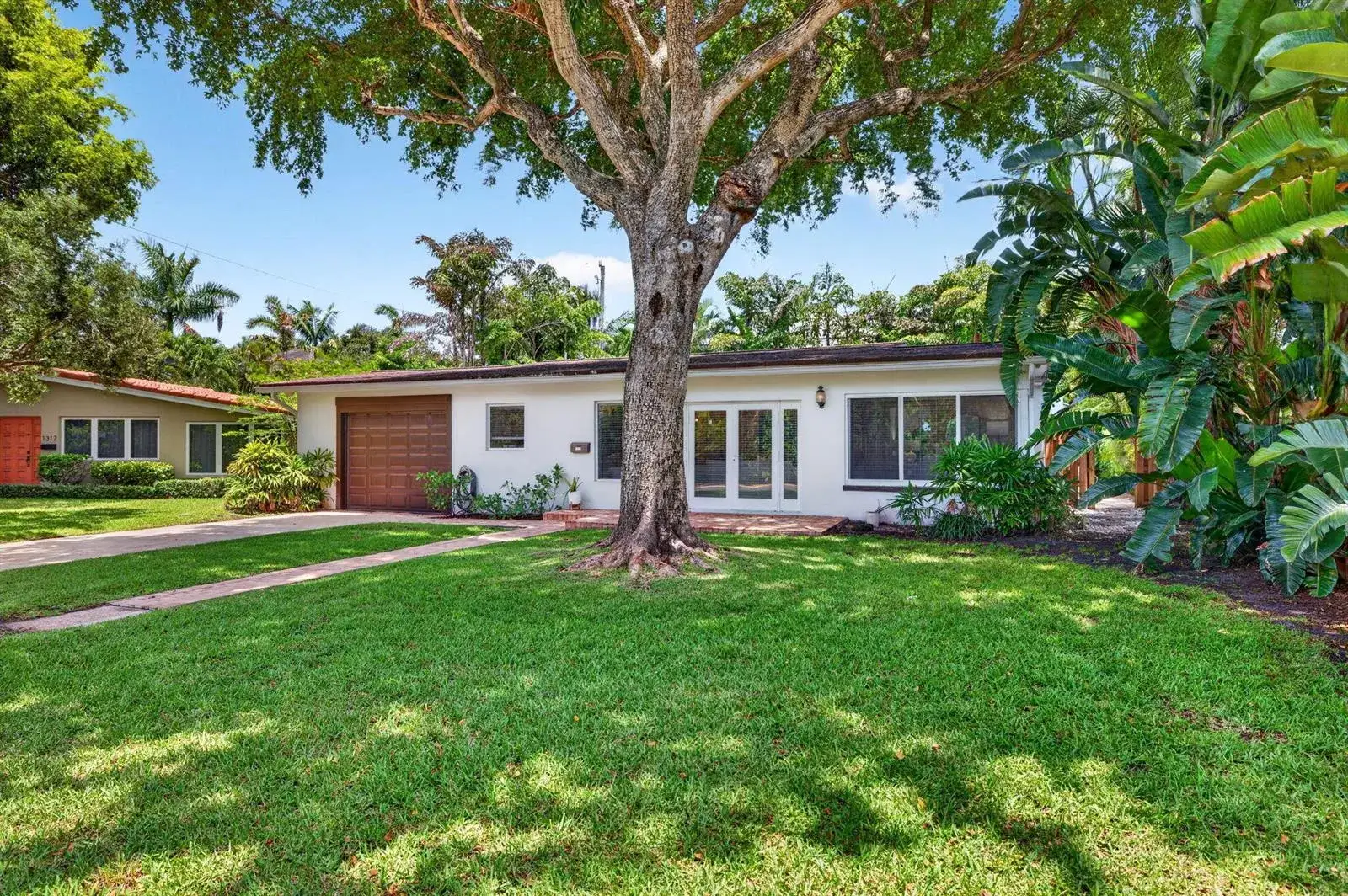 2 bedroom 2 bath Residential for sale at 1318 SE 12TH Way, Fort Lauderdale FL 33316
