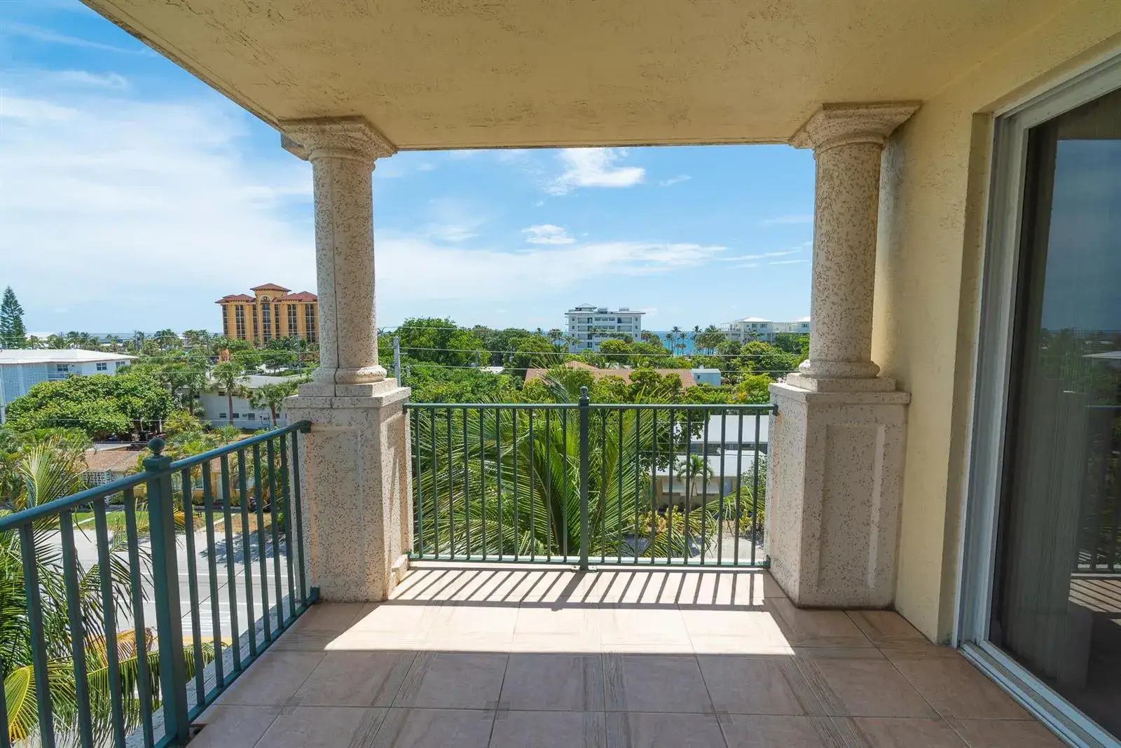 3 bedroom 2 bath Residential Lease for rent at 9 NE 20TH Avenue # 501, Deerfield Beach FL 33441