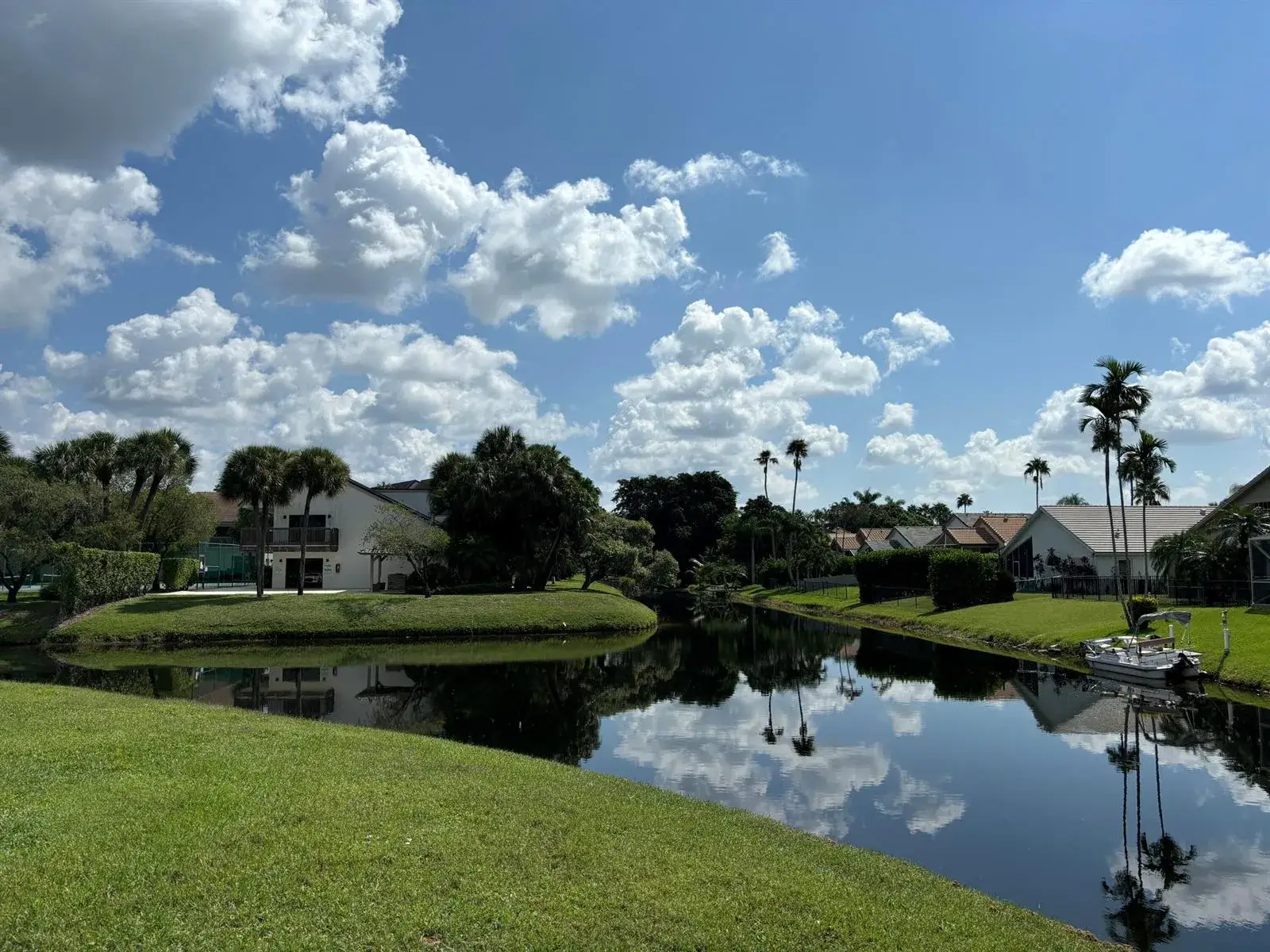 2 bedroom 2 bath Residential for sale at 12692 Shoreline Drive # 3B, Wellington FL 33414
