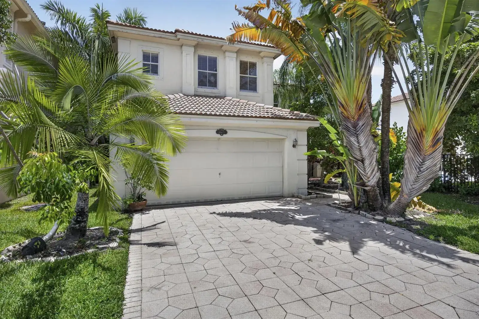 4 bedroom 4 bath Residential Lease for rent at 10671 Old Hammock Way, Wellington FL 33414