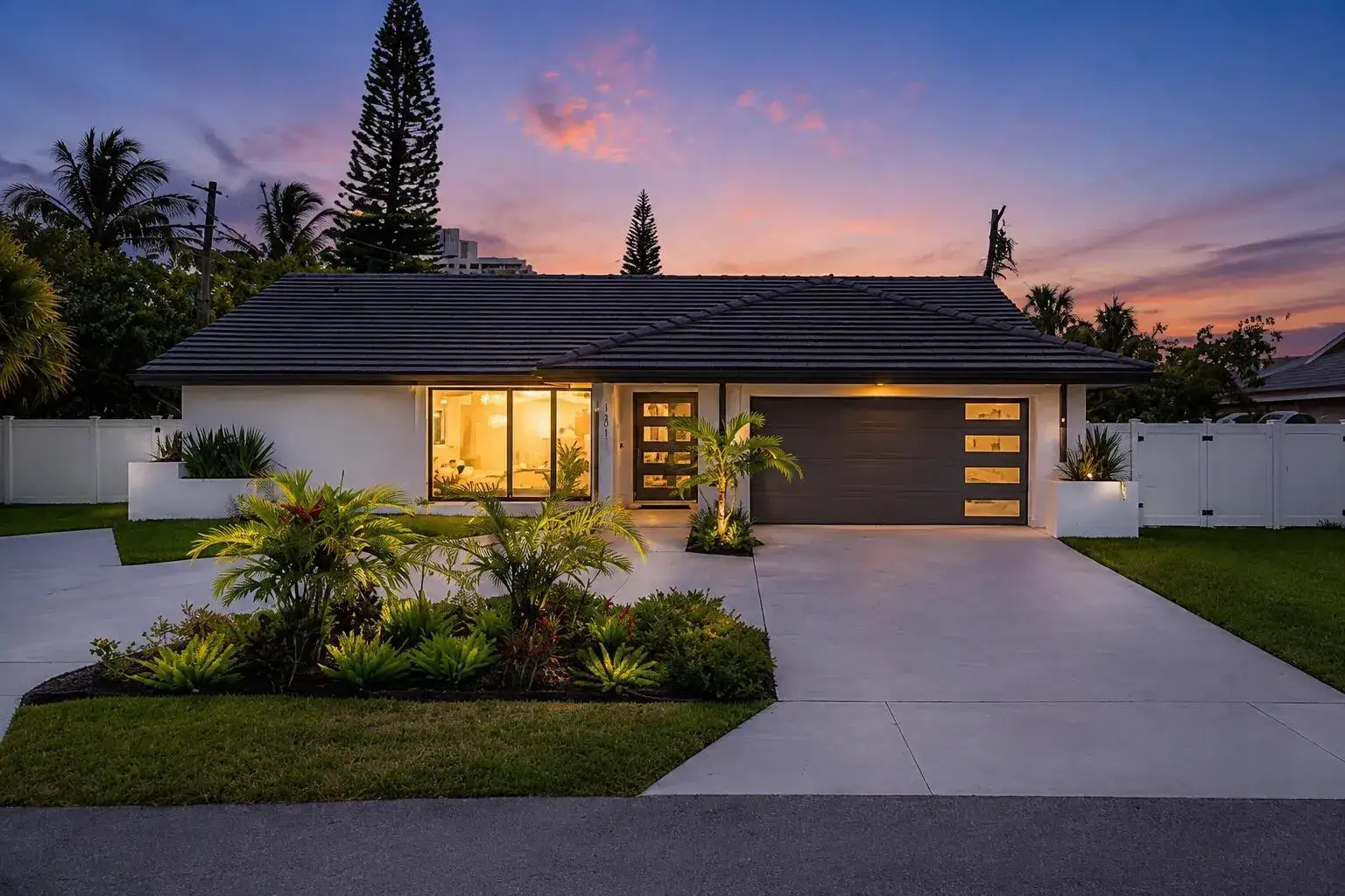 3 bedroom 2 bath Residential Lease for rent at 1291 Bimini Lane, Singer Island FL 33404