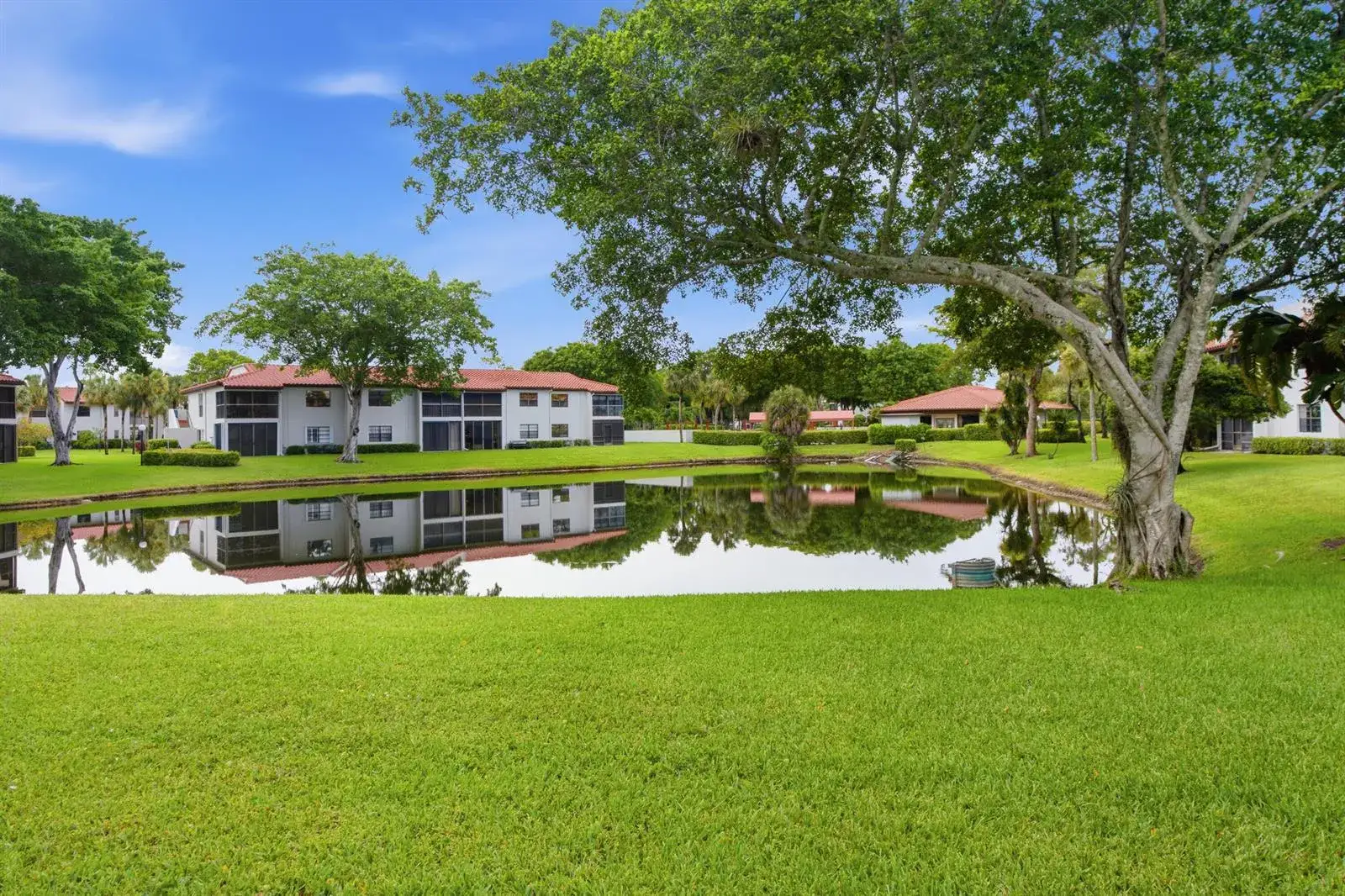 2 bedroom 2 bath Residential for sale at 9232 Pecky Cypress Lane # 2G, Boca Raton FL 33428