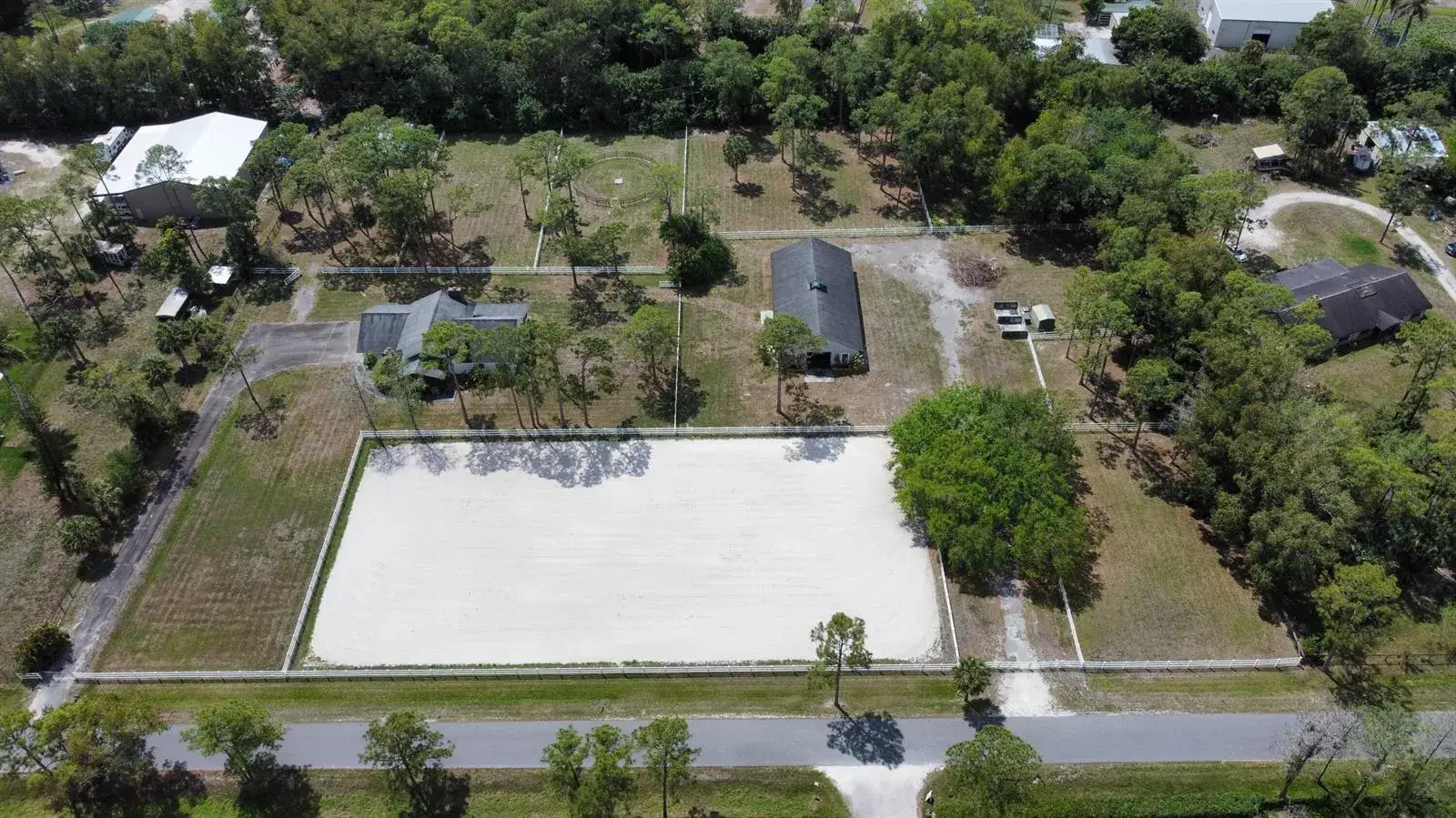6 bedroom 4 bath Residential for sale at 13346 CASEY Road, FL 33470