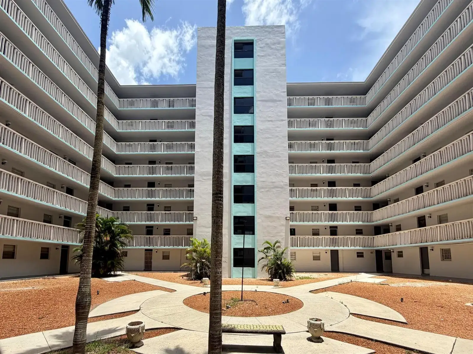 2 bedroom 2 bath Residential Lease for rent at 15600 NW 7TH Avenue # 303, Miami FL 33169