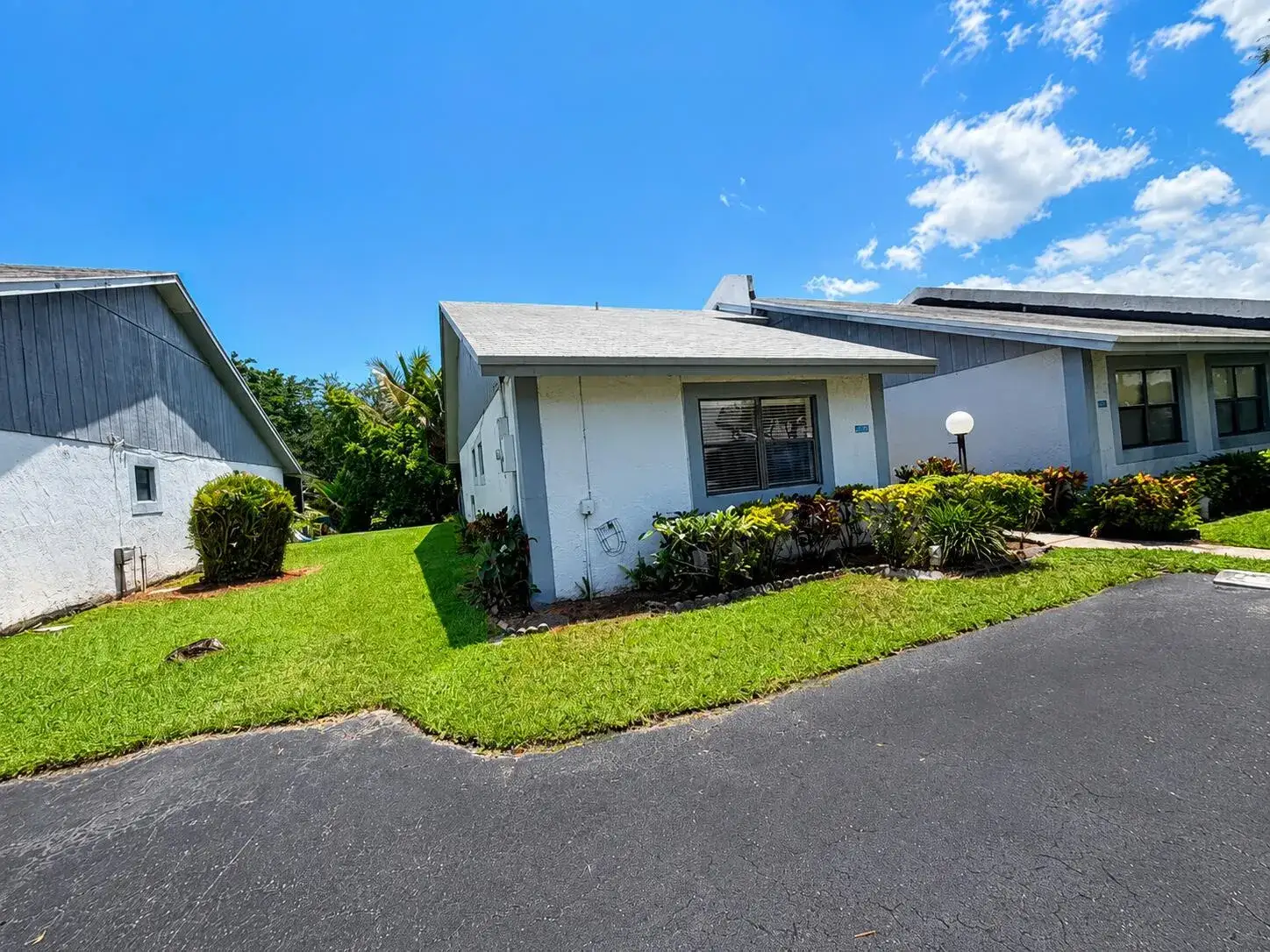 2 bedroom 2 bath Residential for sale at 6020 NW 3rd Street # 6020, Margate FL 33063