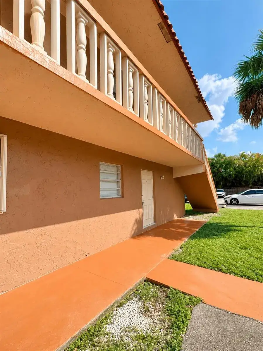 2 bedroom 2 bath Residential Lease for rent at 7830 NW 33rd Street, Hollywood FL 33024