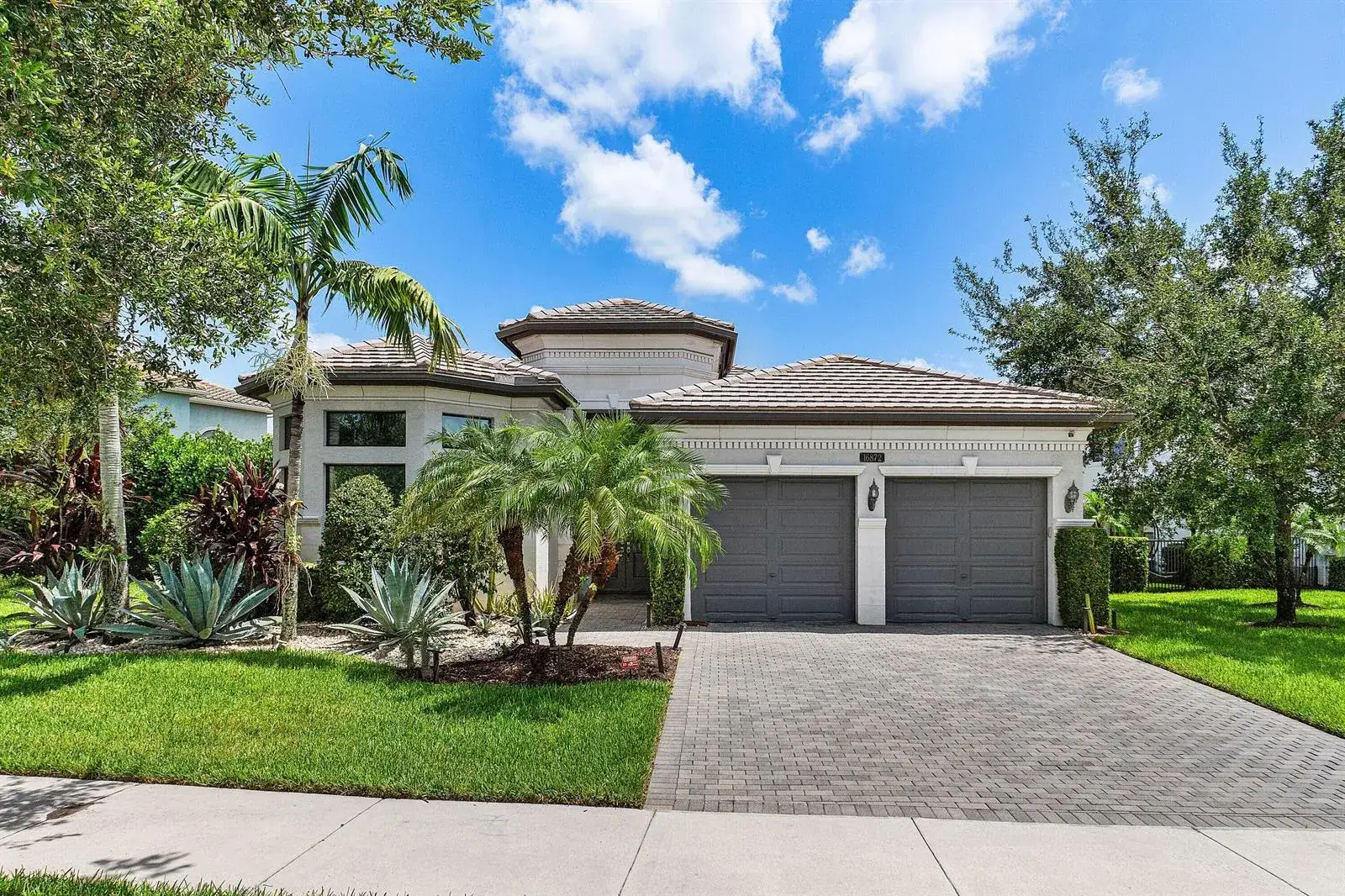 3 bedroom 3 bath Residential for sale at 16872 Pavilion Way, Delray Beach FL 33446