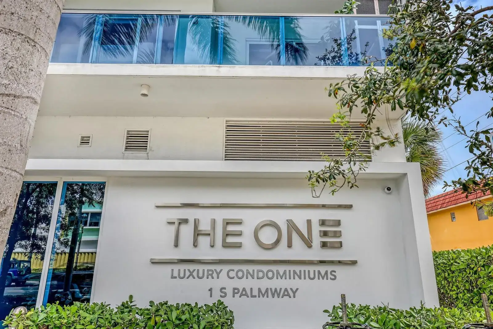 1 bedroom 1 bath Residential Lease for rent at 1 S Palmway # 204, FL 33460