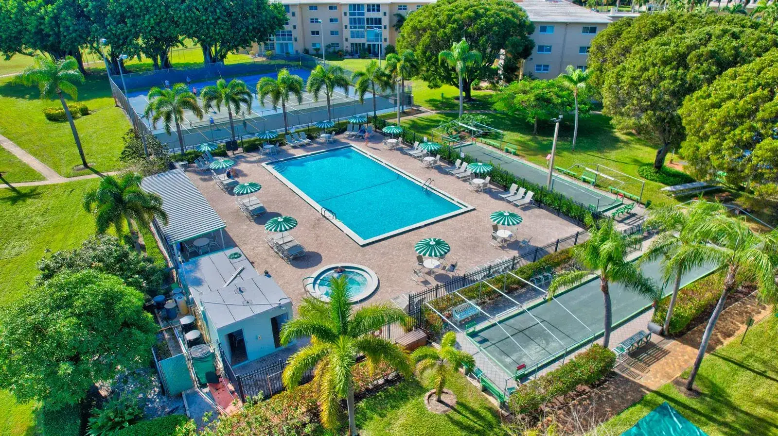 1 bedroom 1 bath Residential for sale at 300 NE 26th Avenue # 408, Boynton Beach FL 33435