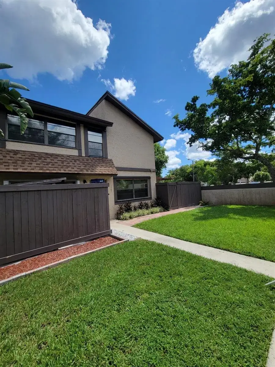 2 bedroom 2 bath Residential for sale at 1701 BAYBERRY Drive # 1701, Hollywood FL 33024