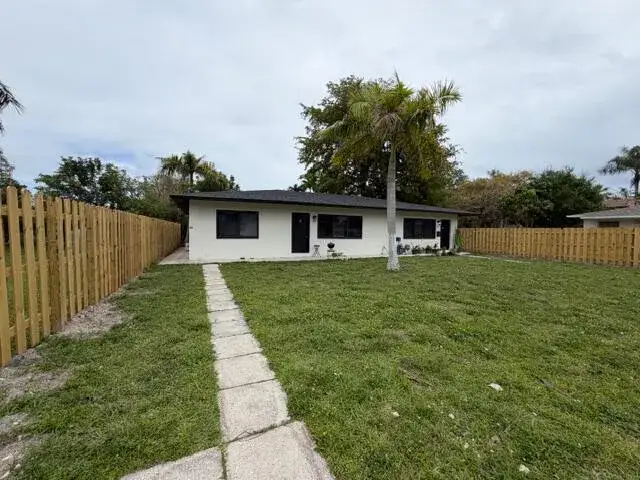 4 bedroom 2 bath Residential Lease for rent at 53 NE 16th Place, Fort Lauderdale FL 33305