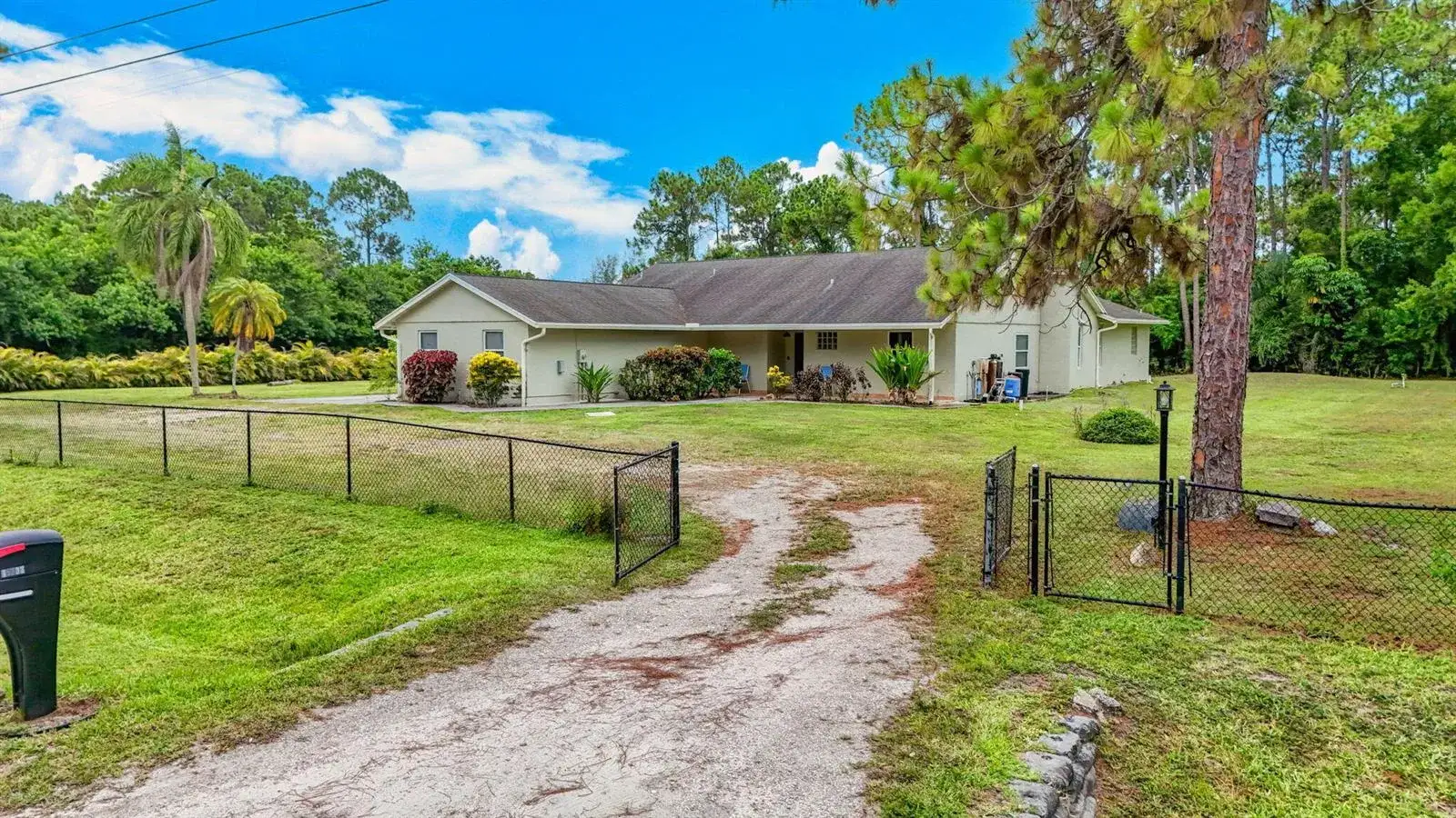 4 bedroom 3 bath Residential for sale at 15732 82ND Lane N, FL 33470