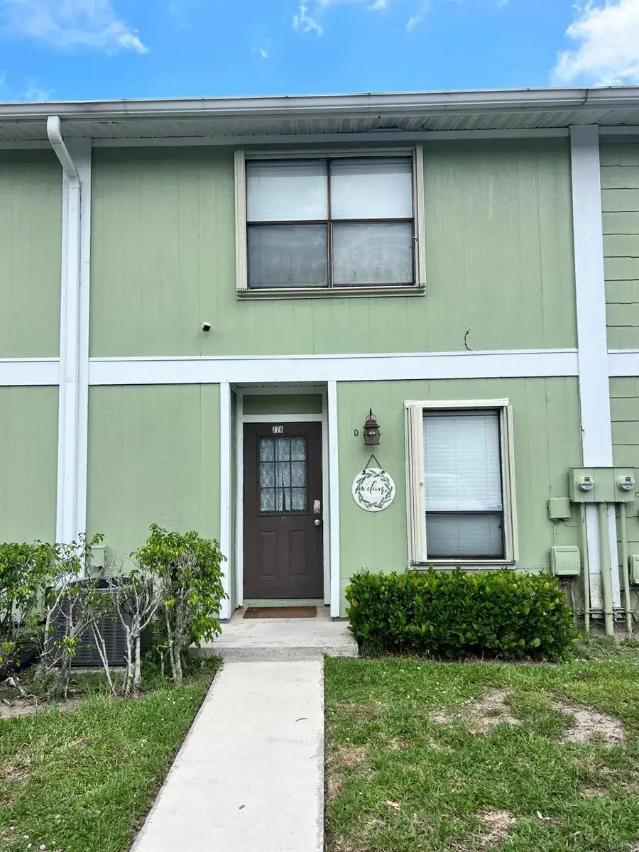 2 bedroom 2 bath Residential Lease for rent at 778 HILL Drive # D, West Palm Beach FL 33415