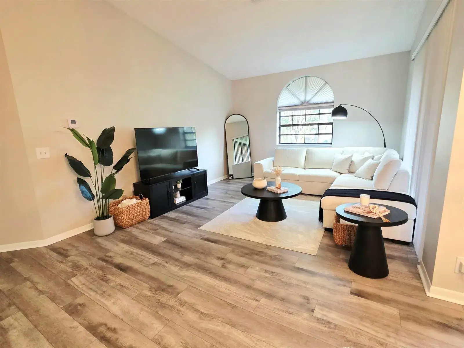 2 bedroom 2 bath Residential for sale at 5450 Verona Drive # L, Boynton Beach FL 33437