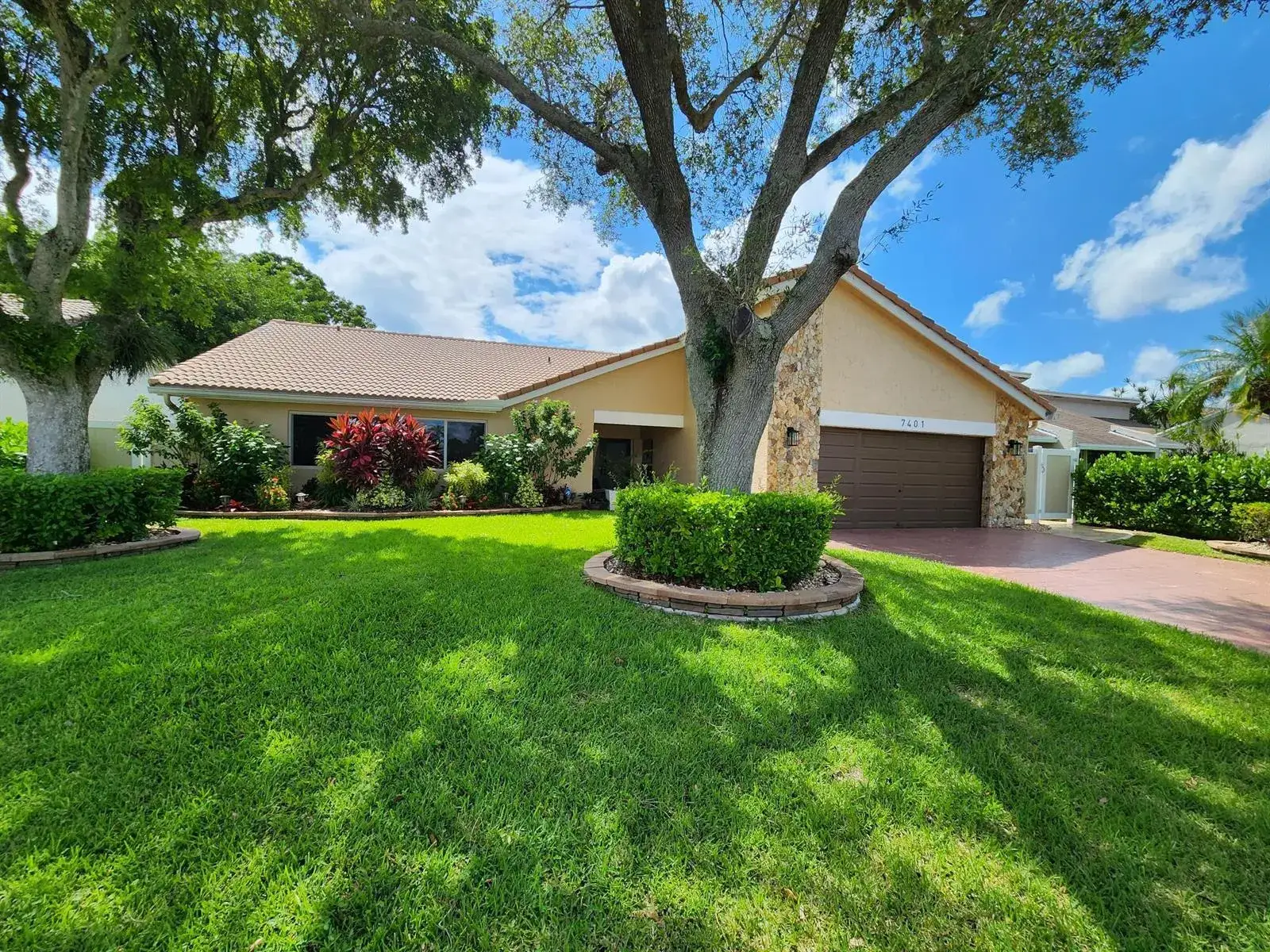 4 bedroom 2 bath Residential Lease for rent at 7401 CORKWOOD Terrace, Tamarac FL 33321