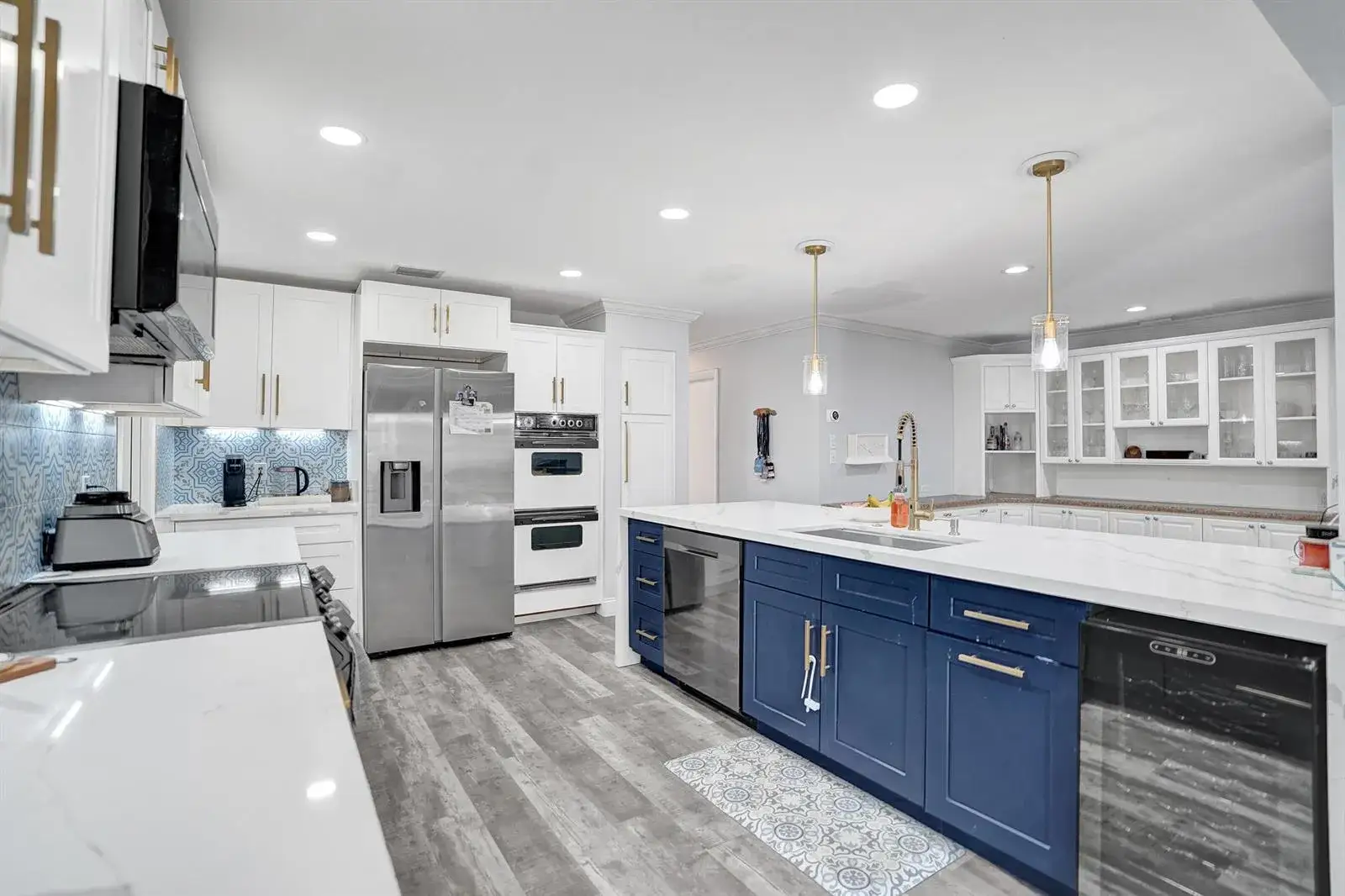 5 bedroom 3 bath Residential for sale at 1852 NW 82ND Avenue, Coral Springs FL 33071