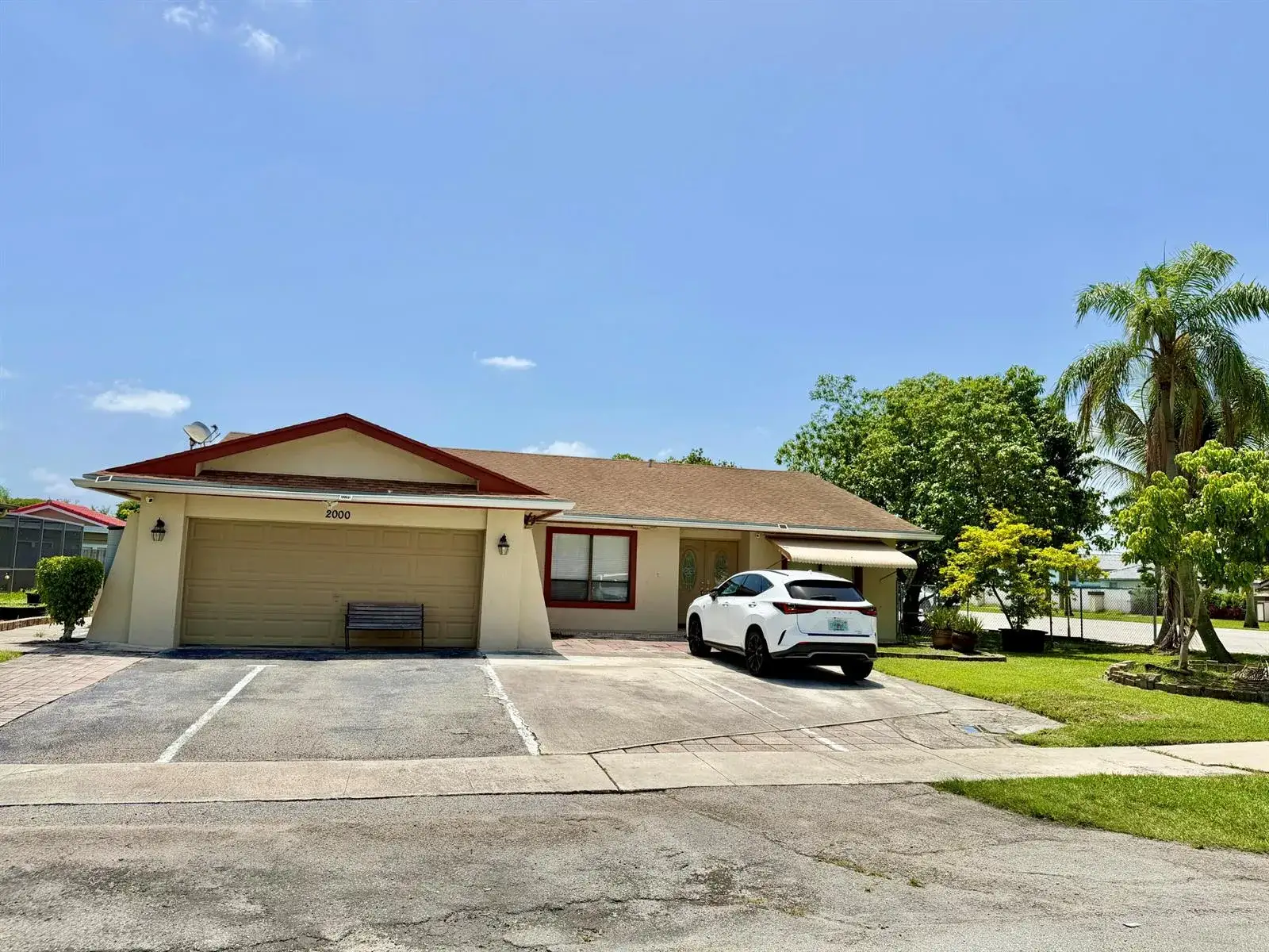 3 bedroom 2 bath Residential for sale at 2000 NW 70th Lane, Margate FL 33063