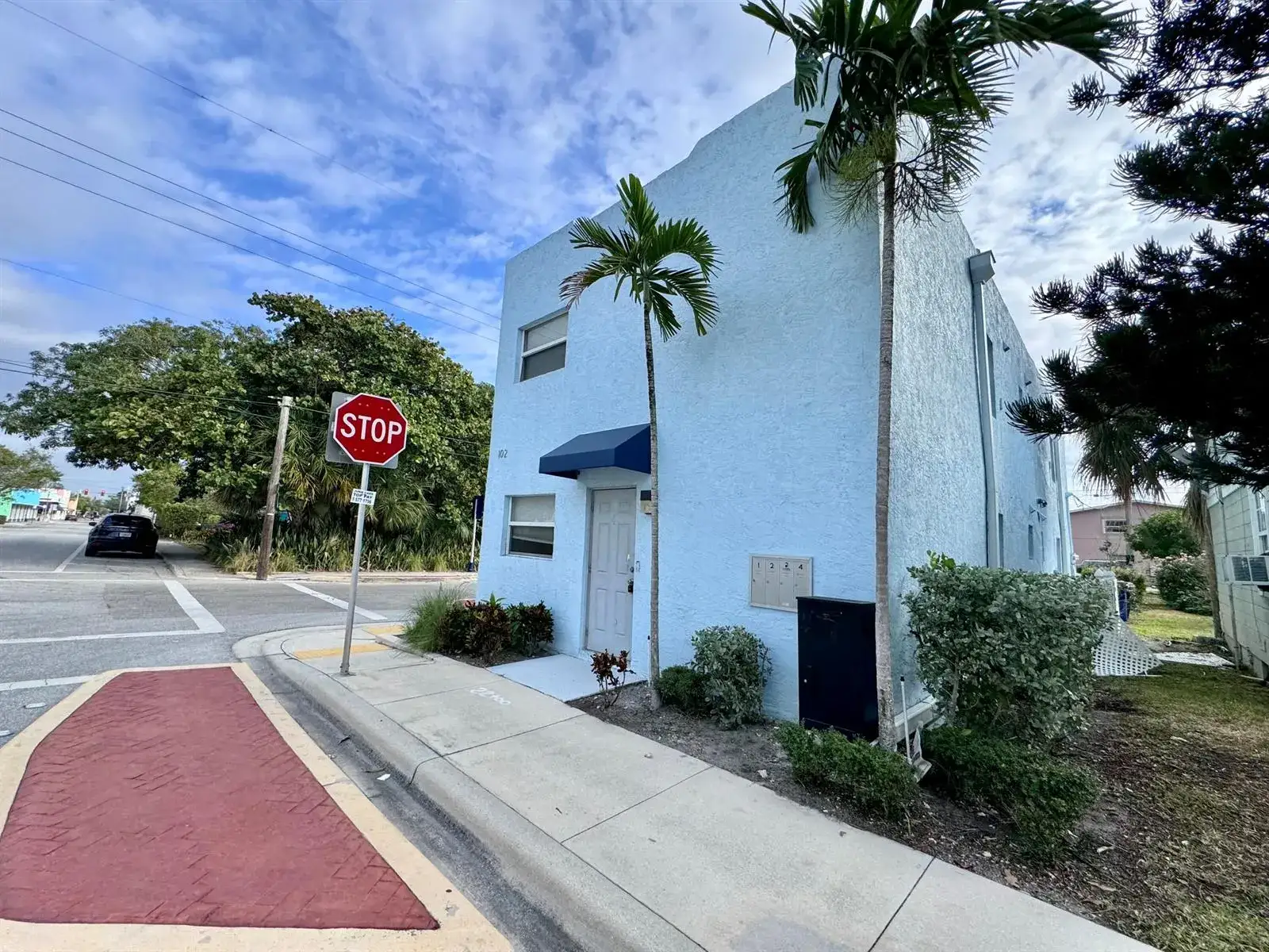 1 bedroom 1 bath Residential Lease for rent at 102 S K Street Unit 1, FL 33460