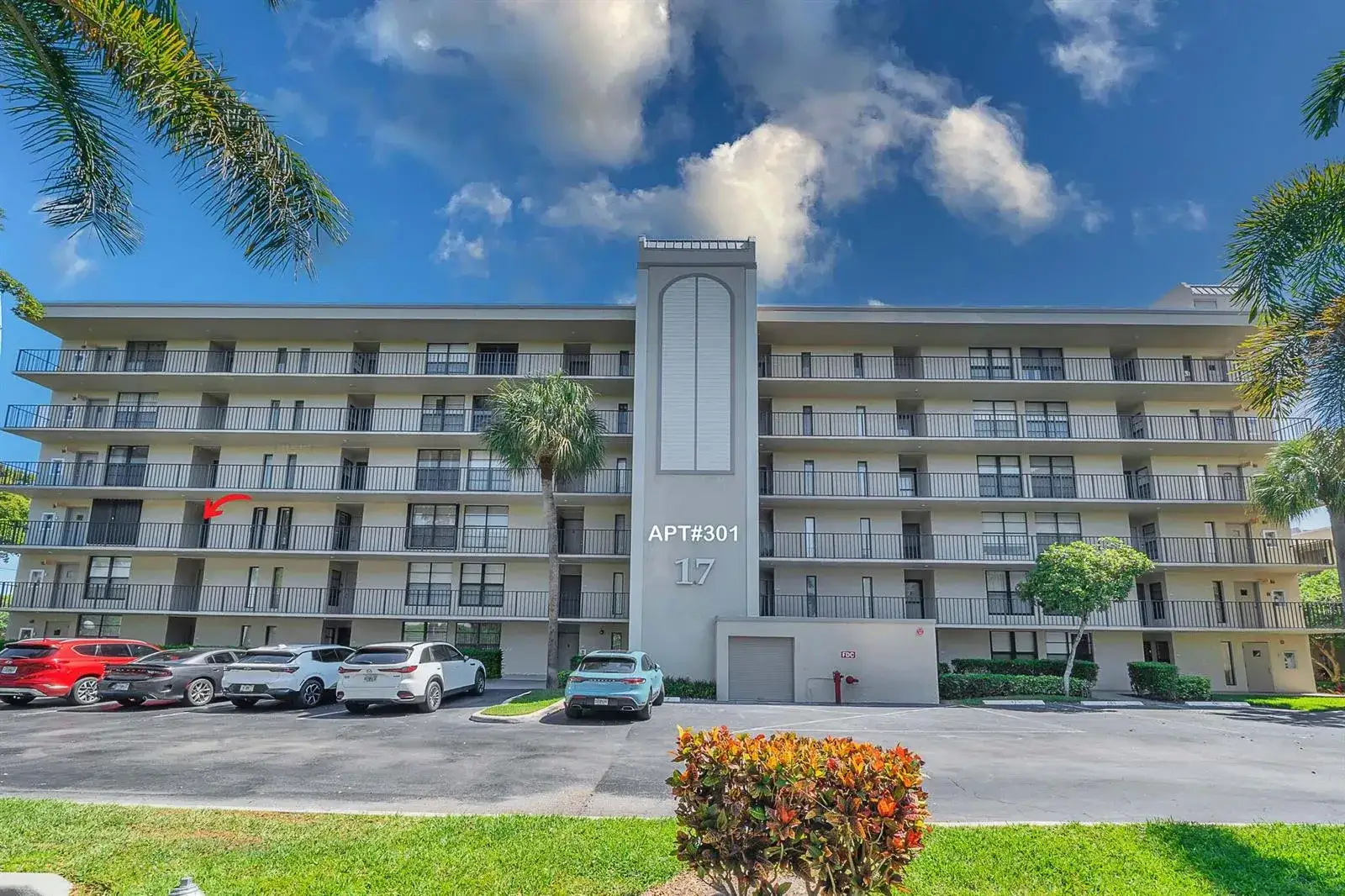 2 bedroom 2 bath Residential Lease for rent at 17 Royal Palm Way # 3010, Boca Raton FL 33432