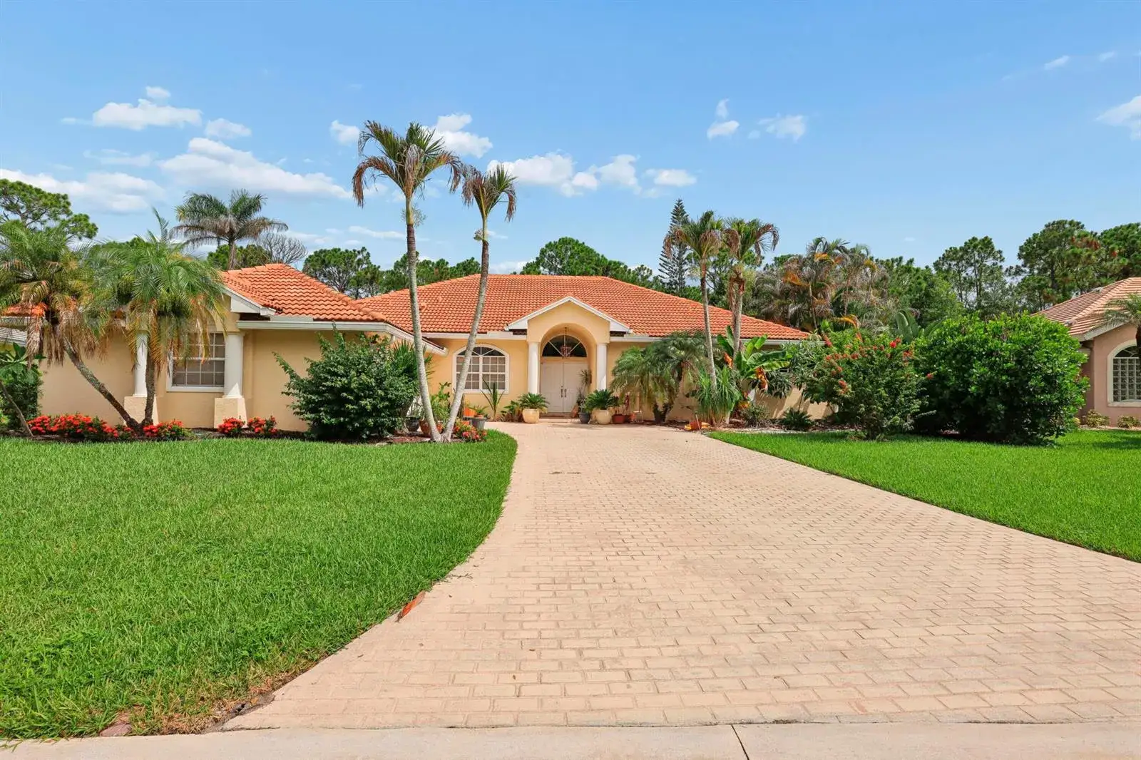 3 bedroom 2 bath Residential for sale at 4883 SE Longleaf Place, Hobe Sound FL 33455