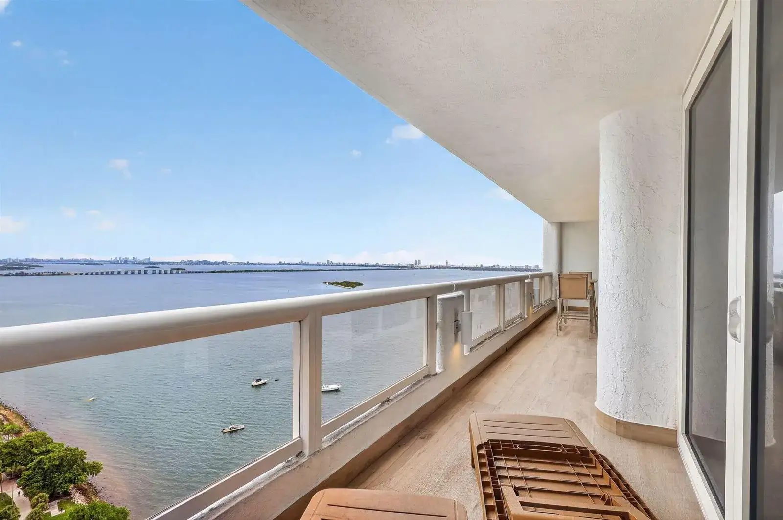 2 bedroom 2 bath Residential Lease for rent at 1717 N BAYSHORE Drive # 2935, Miami FL 33132
