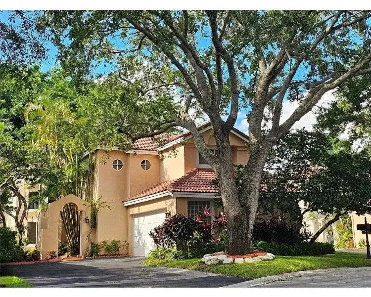 3 bedroom 2 bath Residential Lease for rent at 10091 NW 5 Street, Plantation FL 33324