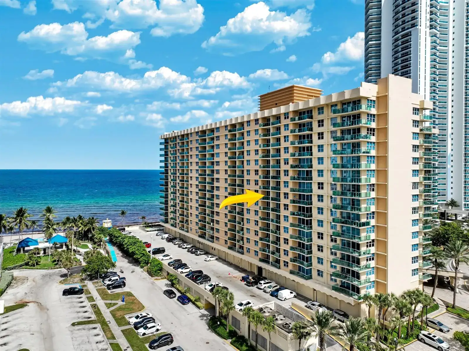 1 bedroom 1 bath Residential for sale at 2501 S OCEAN Drive # 939, Hollywood FL 33019