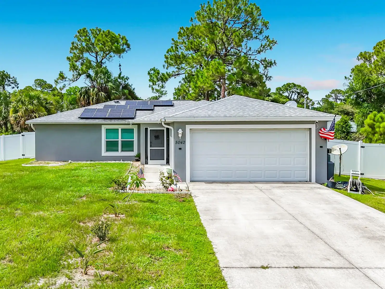3 bedroom 2 bath Residential for sale at 5042 SE TRADEWINDS Circle, FL 33935