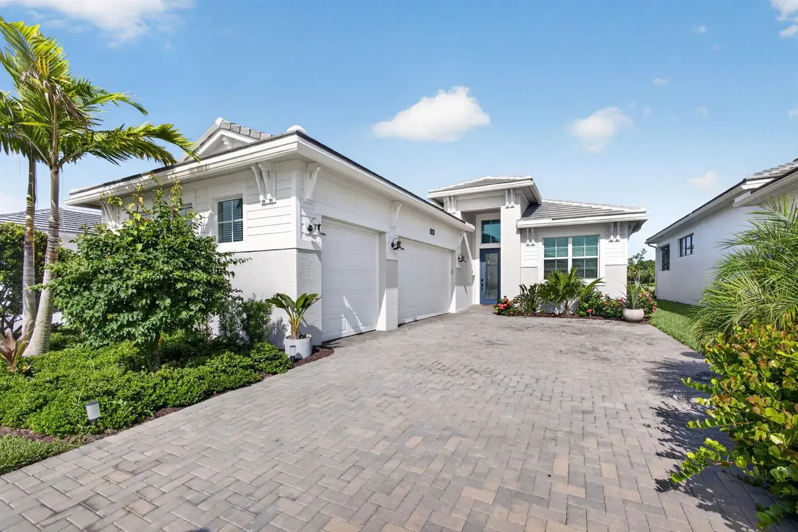 3 bedroom 3 bath Residential for sale at 5469 Hutchinson Way, Westlake FL 33470
