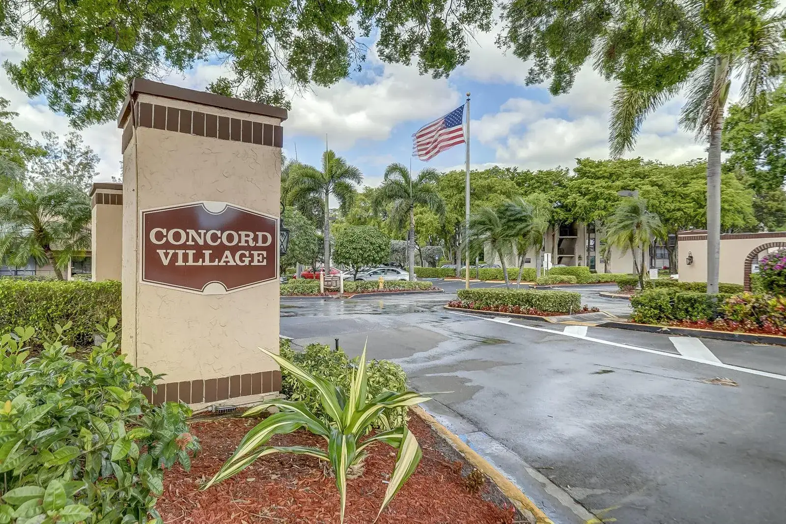 2 bedroom 2 bath Residential for sale at 6751 N University Drive # 302, Tamarac FL 33321