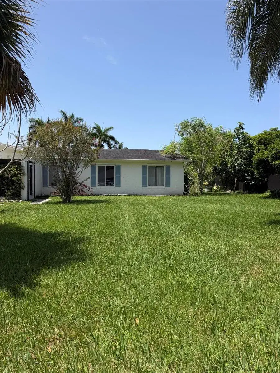 3 bedroom 2 bath Residential for sale at 3079 Indian Trail, Lake Worth FL 33462