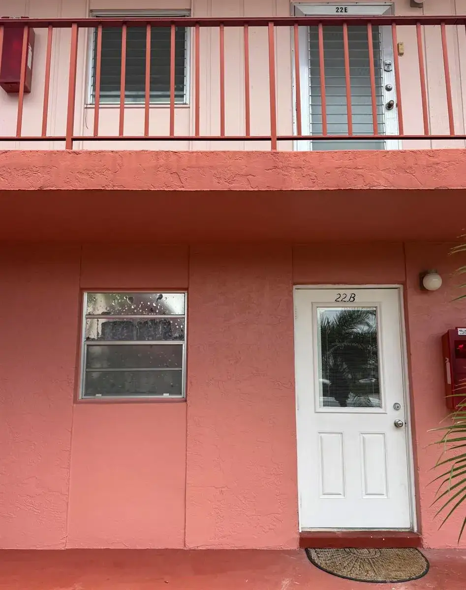 2 bedroom 2 bath Residential for sale at 22 GOLFS EDGE # B, West Palm Beach FL 33417