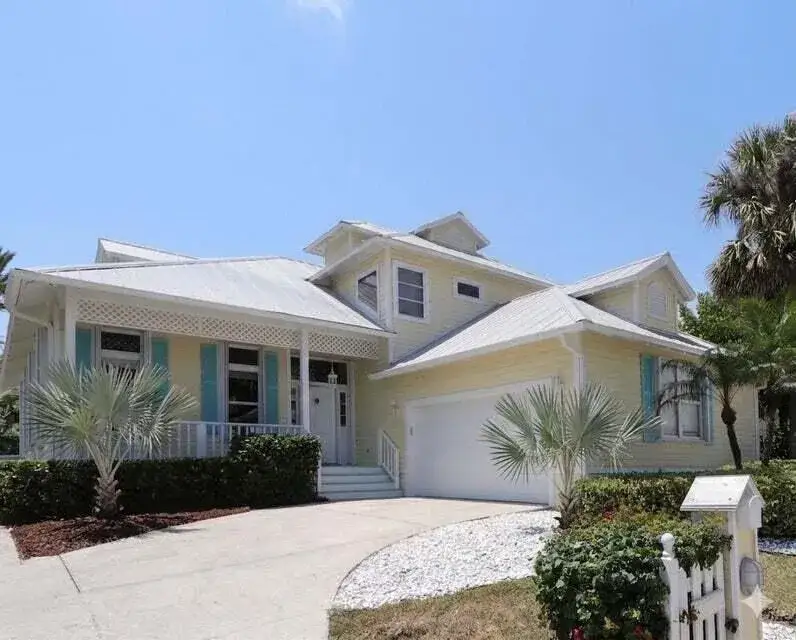 3 bedroom 3 bath Residential Lease for rent at 400 Seaside Lane, Juno Beach FL 33408